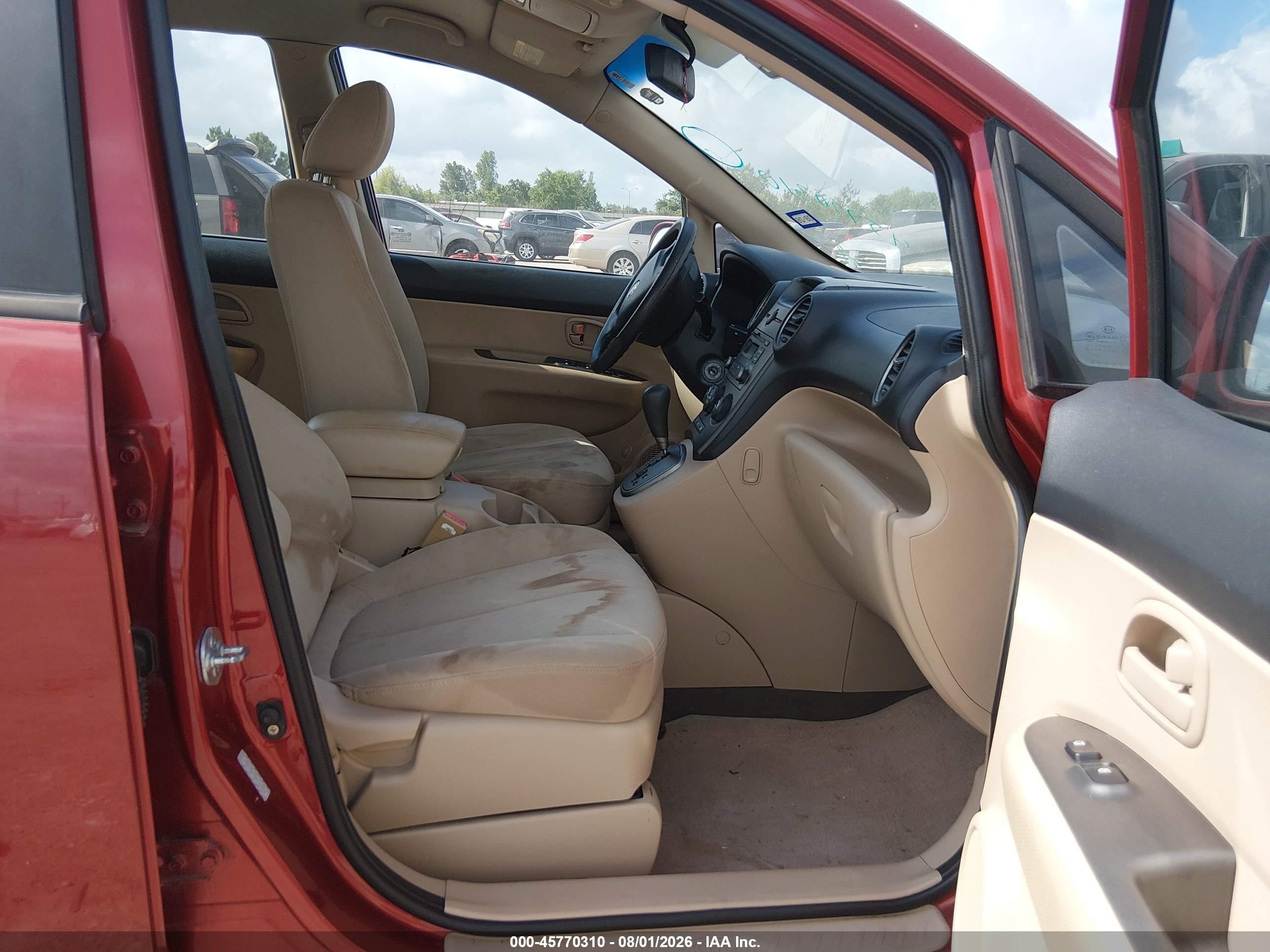 2008 Kia Rondo Lx V6 Red vin: KNAFG526387154044