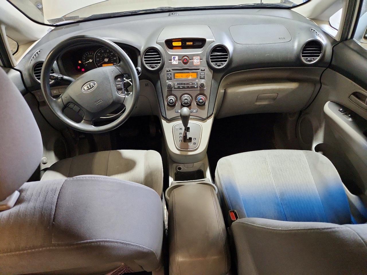 2008 Kia Rondo Lx Серебряный vin: KNAFG526487133591