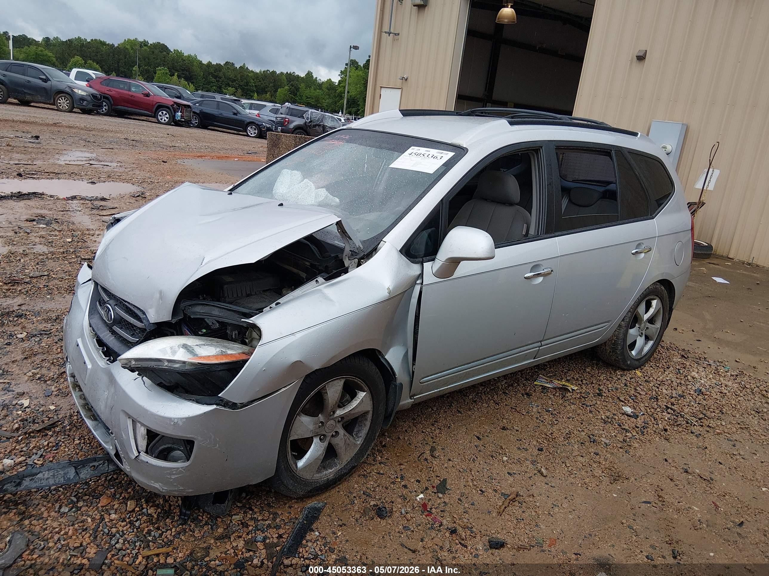 2007 Kia Rondo Ex V6 Silver vin: KNAFG526577120167