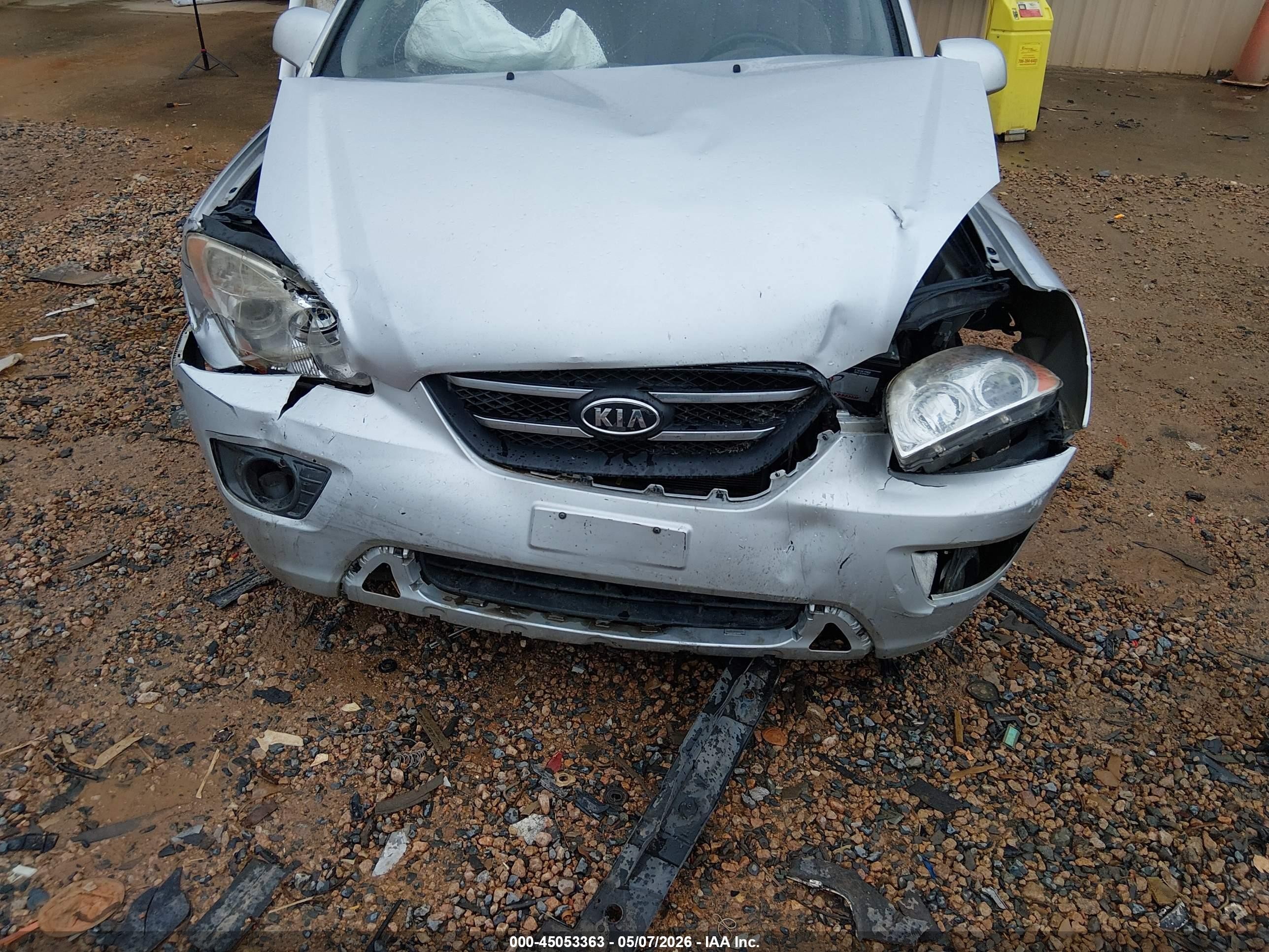2007 Kia Rondo Ex V6 Silver vin: KNAFG526577120167