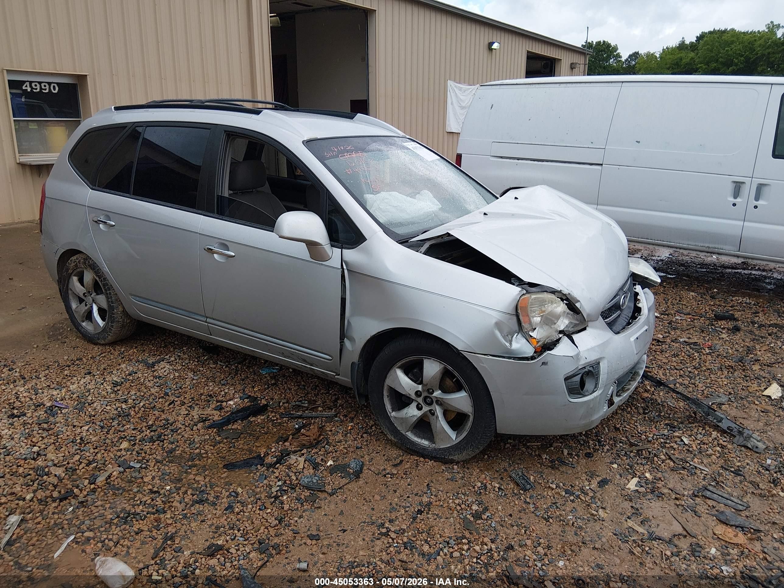 2007 Kia Rondo Ex V6 Silver vin: KNAFG526577120167