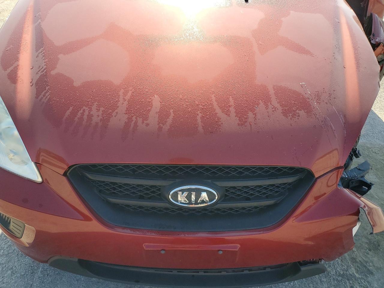 2008 Kia Rondo Lx Red vin: KNAFG526587144552