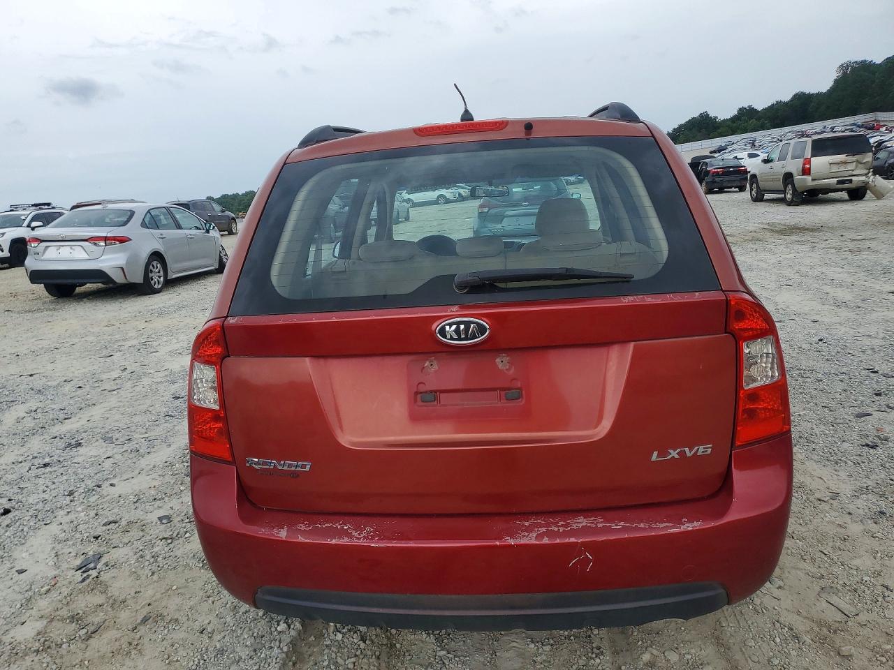 2008 Kia Rondo Lx Red vin: KNAFG526587149704