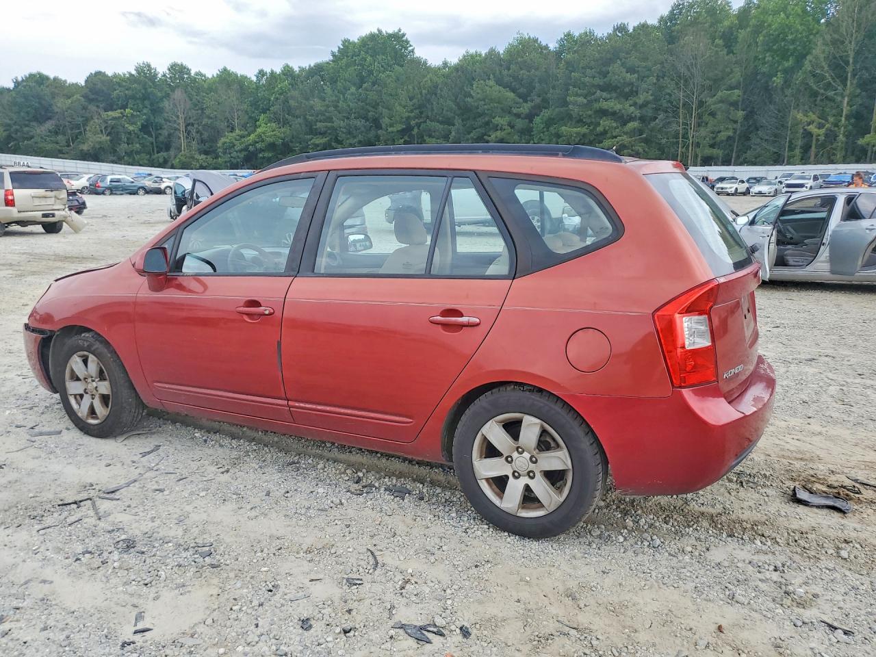 2008 Kia Rondo Lx Red vin: KNAFG526587149704
