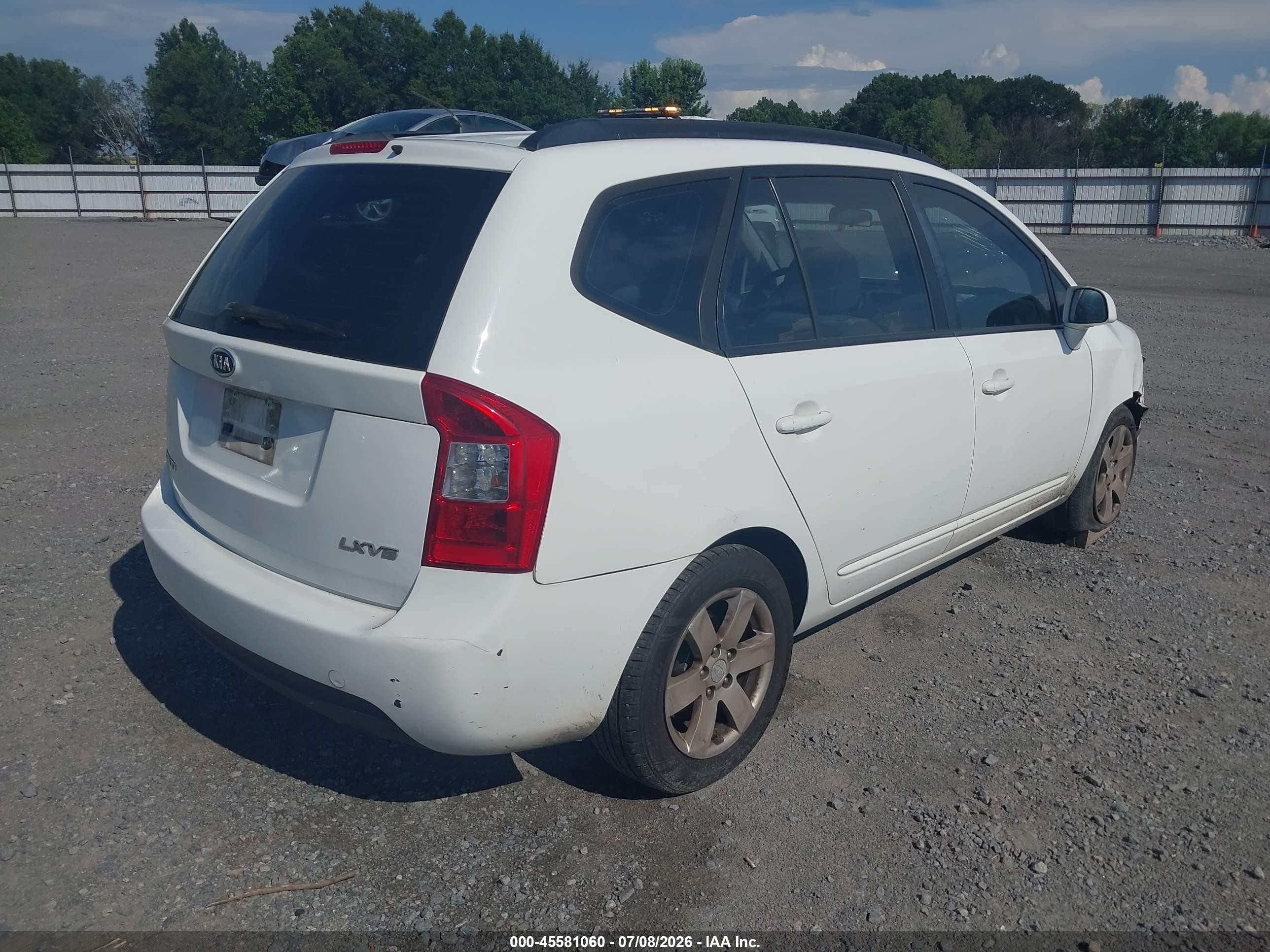 2008 Kia Rondo Lx V6 White vin: KNAFG526587151470