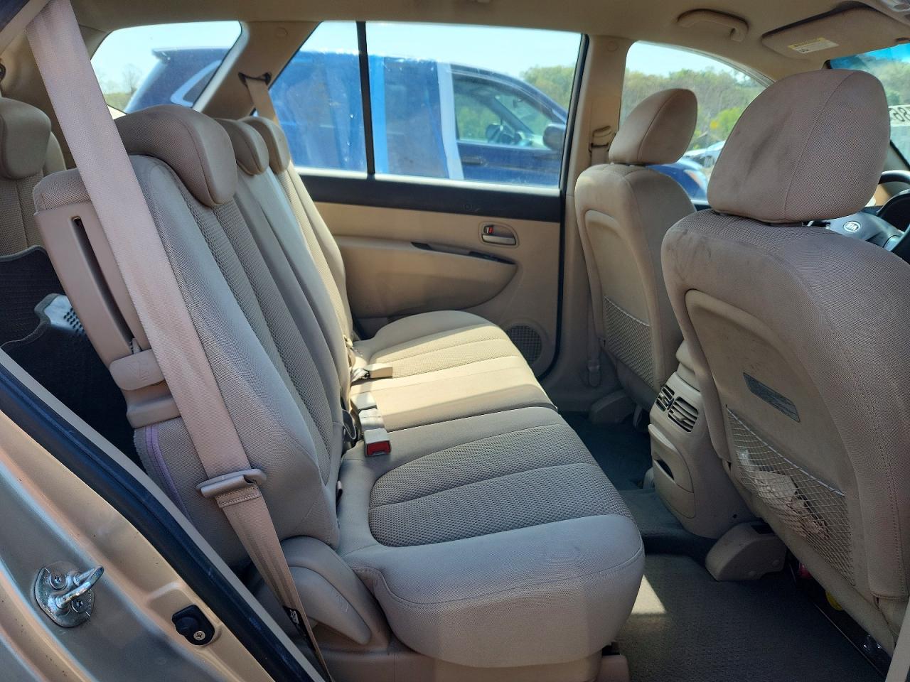 2008 Kia Rondo Lx Золотой vin: KNAFG526587164302