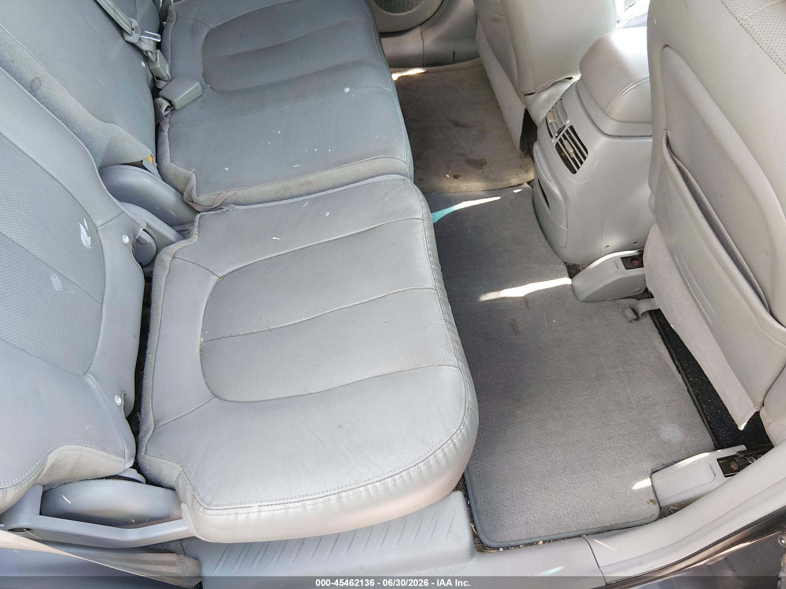 2007 Kia Rondo Ex V6 Gray vin: KNAFG526677104575