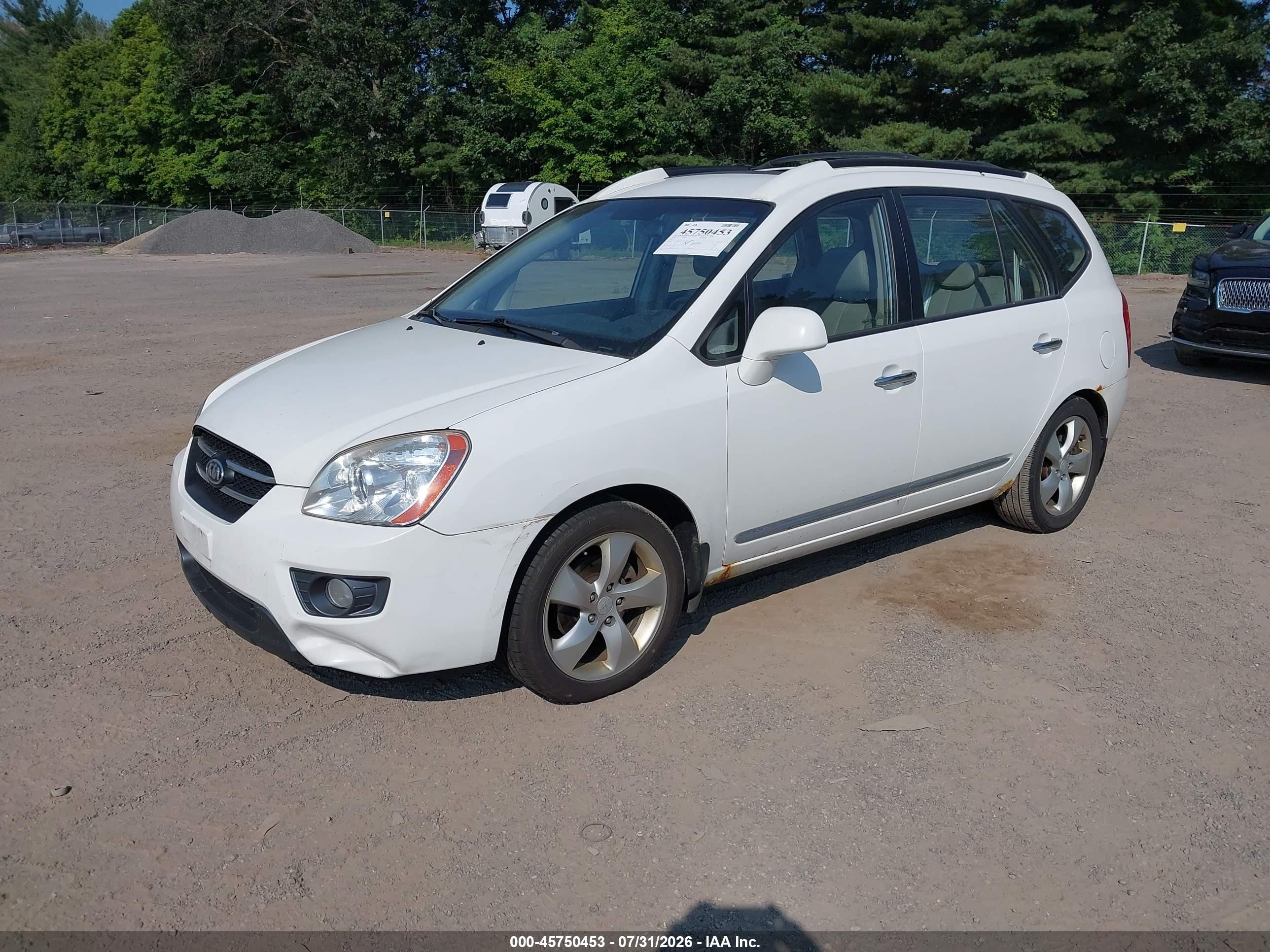 2007 Kia Rondo Ex V6 White vin: KNAFG526777069920
