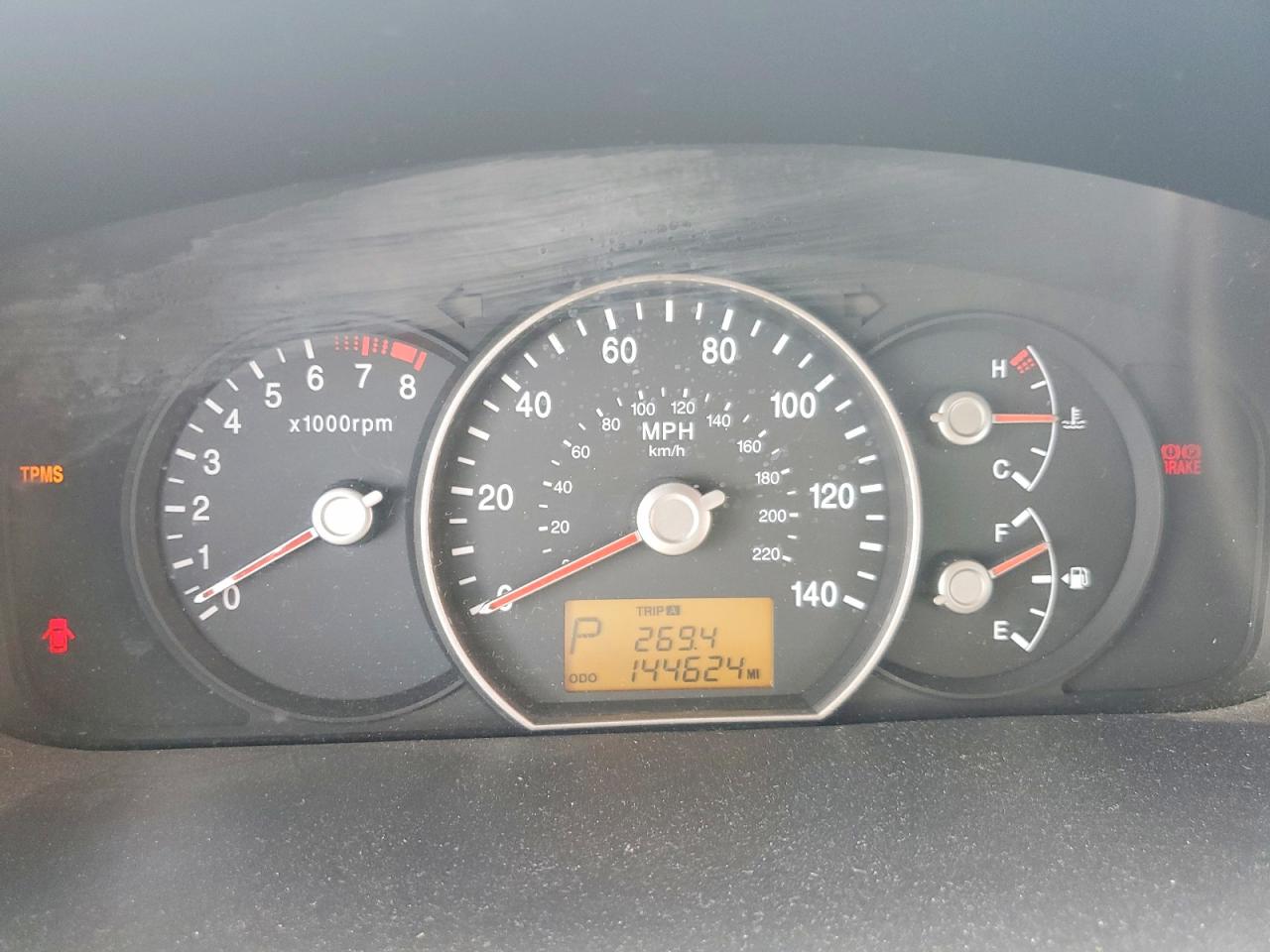 2008 Kia Rondo Lx Beige vin: KNAFG526787174152