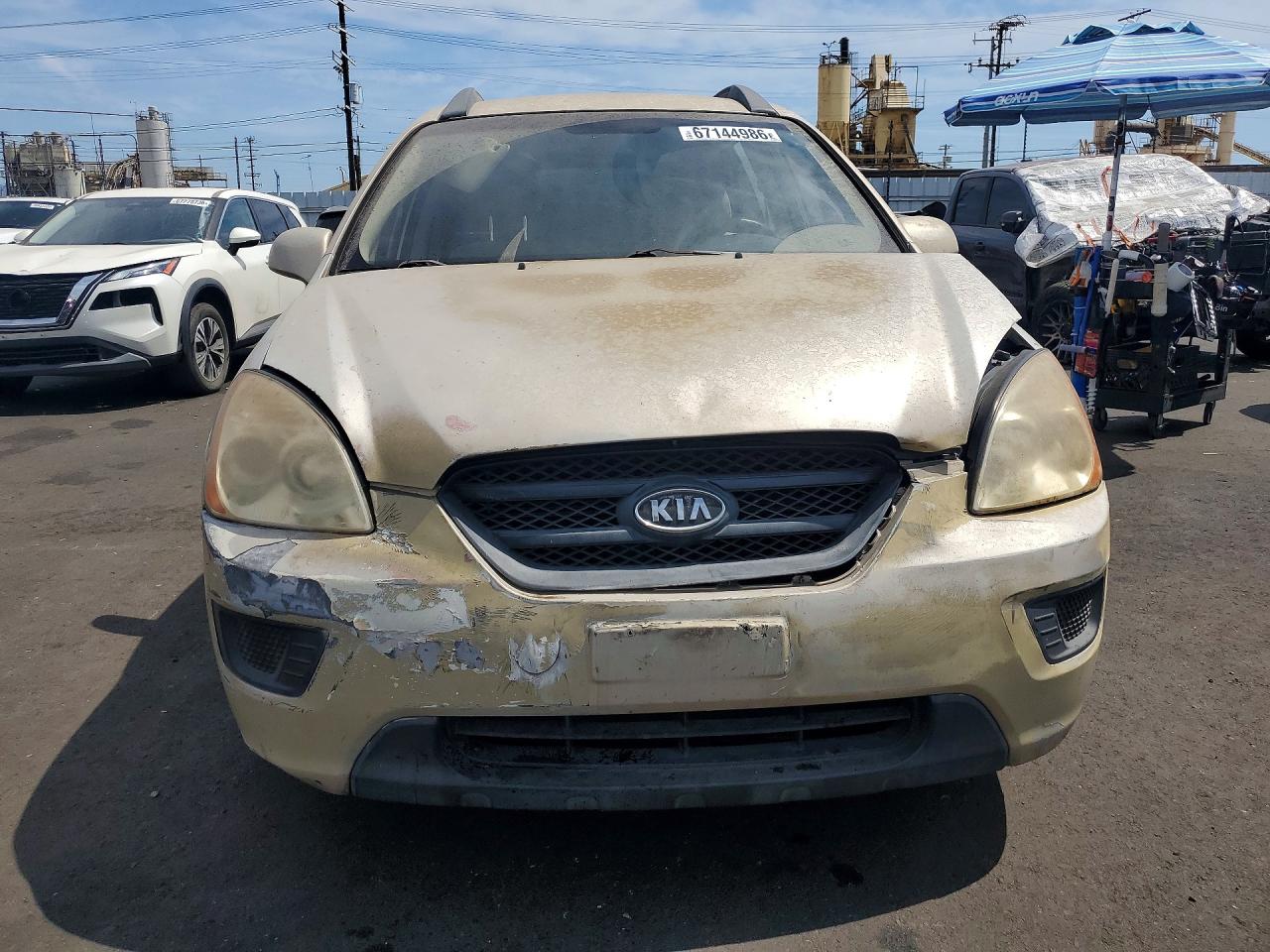 2008 Kia Rondo Lx Beige vin: KNAFG526787174152