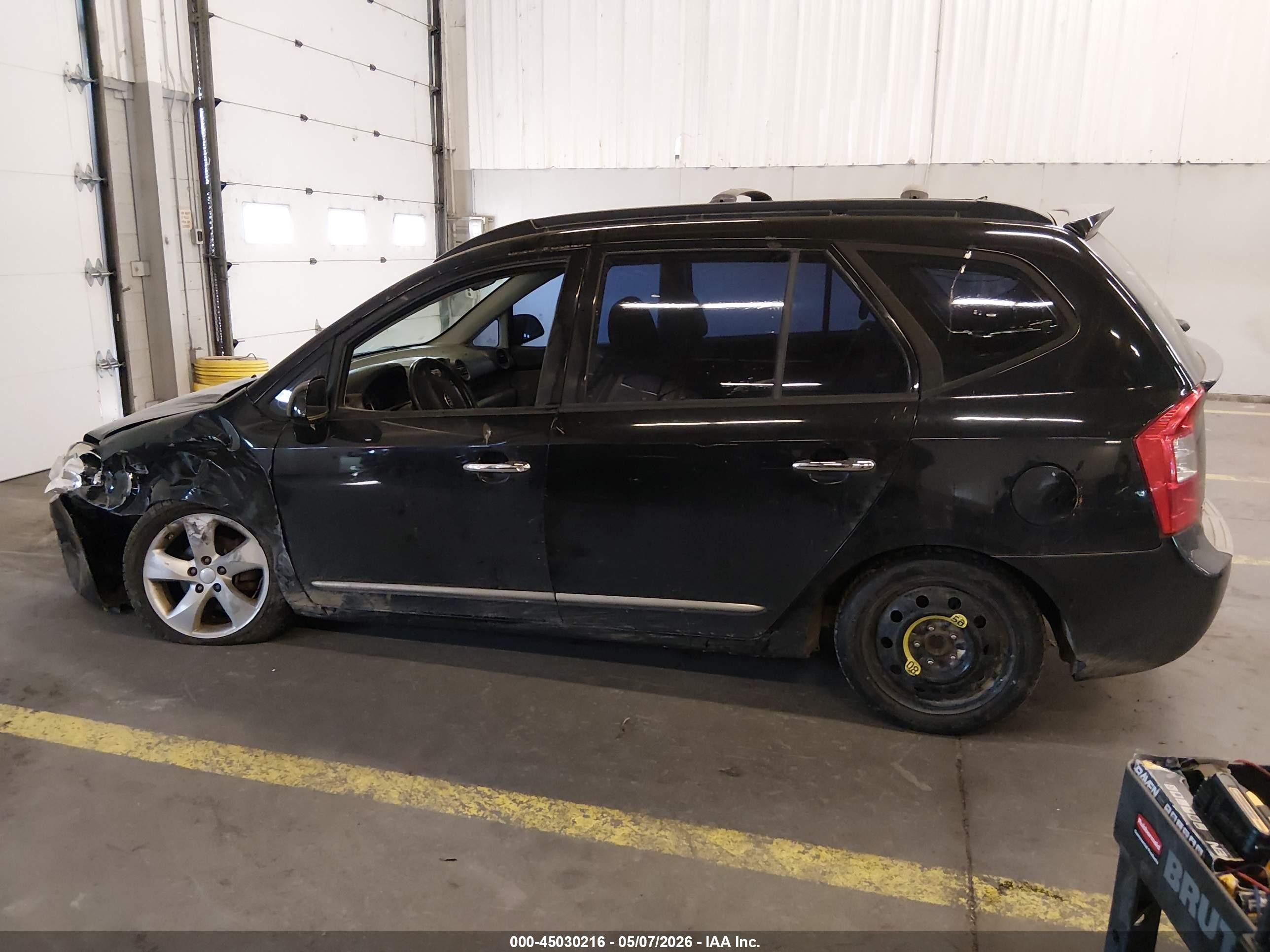 2008 Kia Rondo Ex V6 Black vin: KNAFG526887167209
