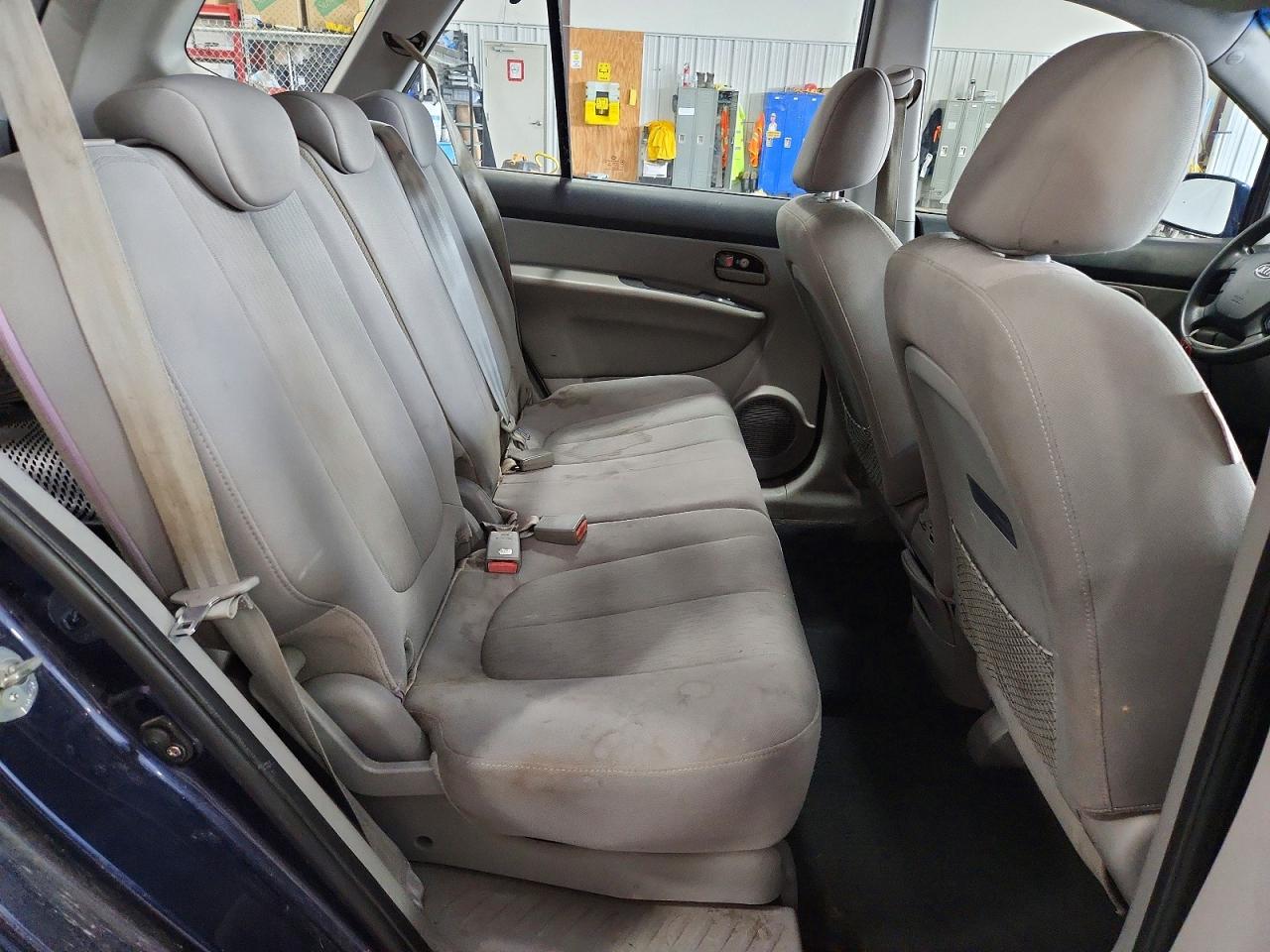 2008 Kia Rondo Lx Blue vin: KNAFG526887182616