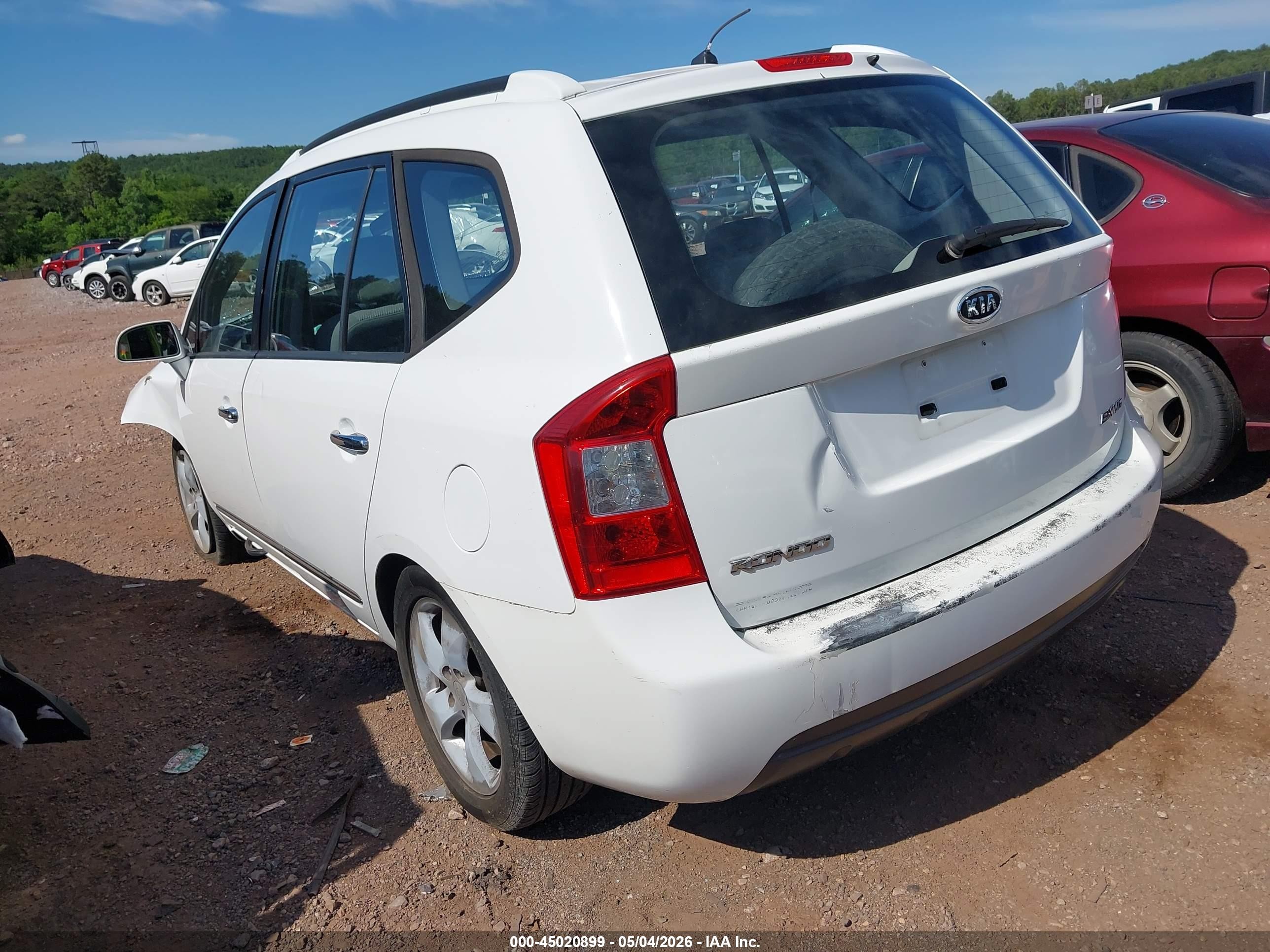 2007 Kia Rondo Ex V6 Белый vin: KNAFG526977113707