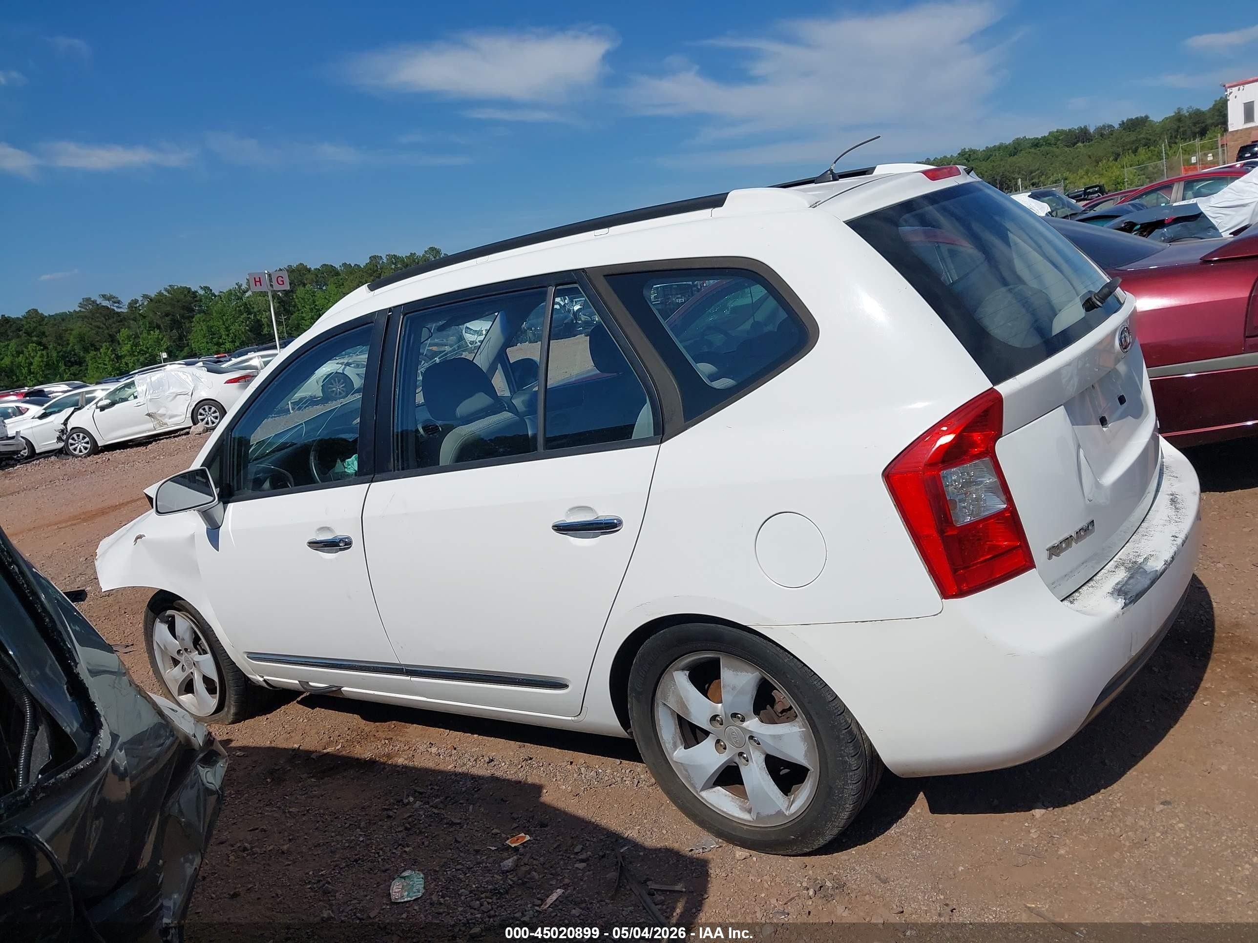 2007 Kia Rondo Ex V6 Белый vin: KNAFG526977113707