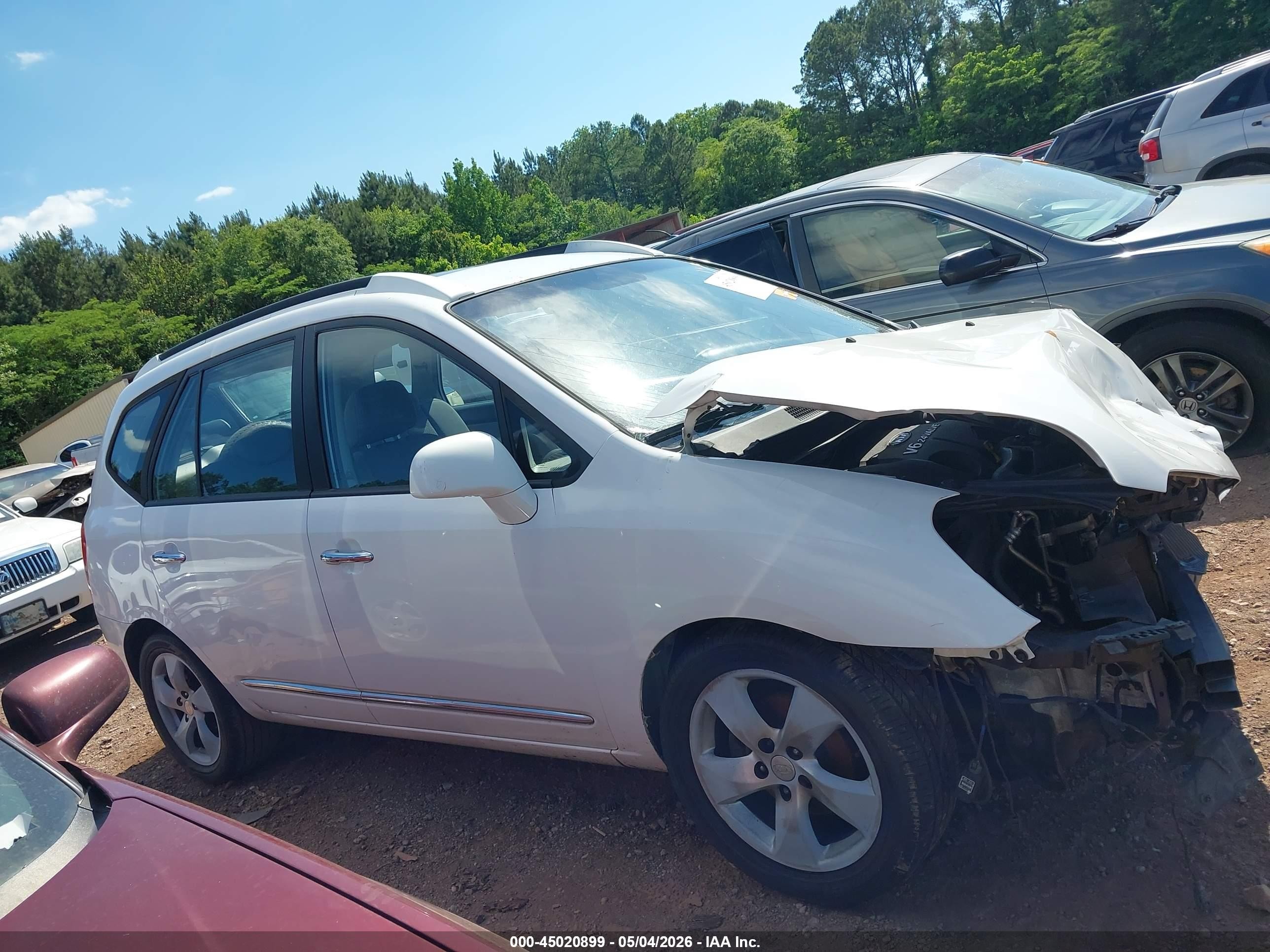 2007 Kia Rondo Ex V6 Белый vin: KNAFG526977113707