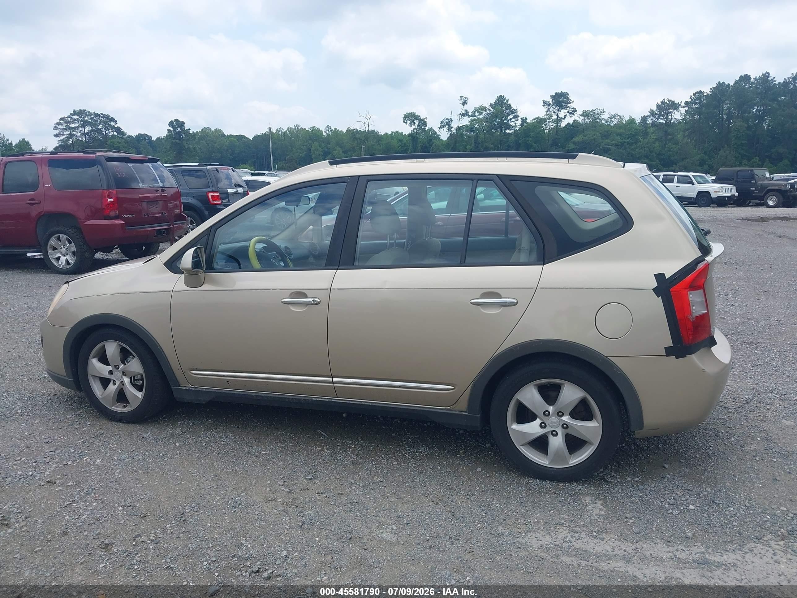 2007 Kia Rondo Ex V6 Gold vin: KNAFG526X77047815