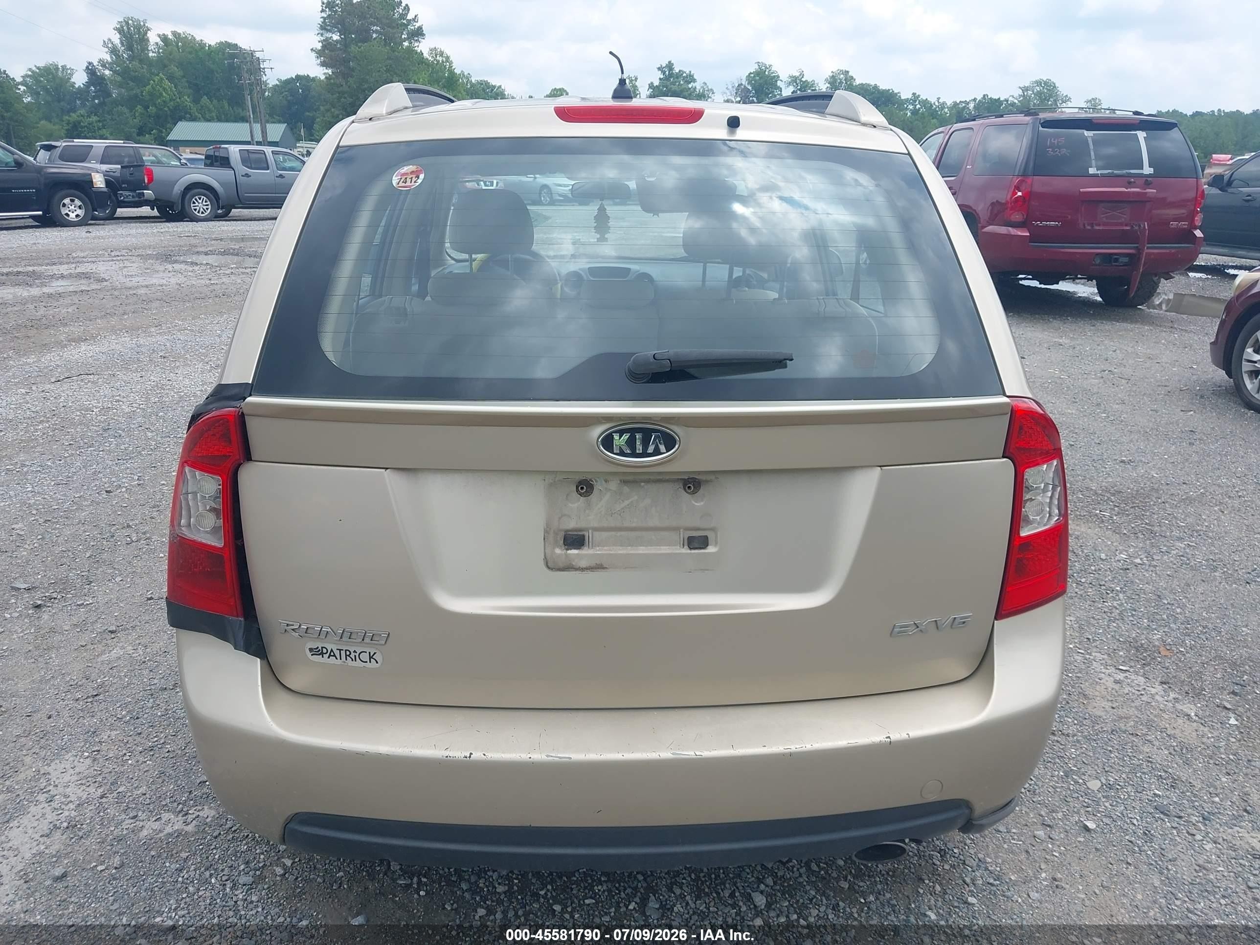 2007 Kia Rondo Ex V6 Gold vin: KNAFG526X77047815