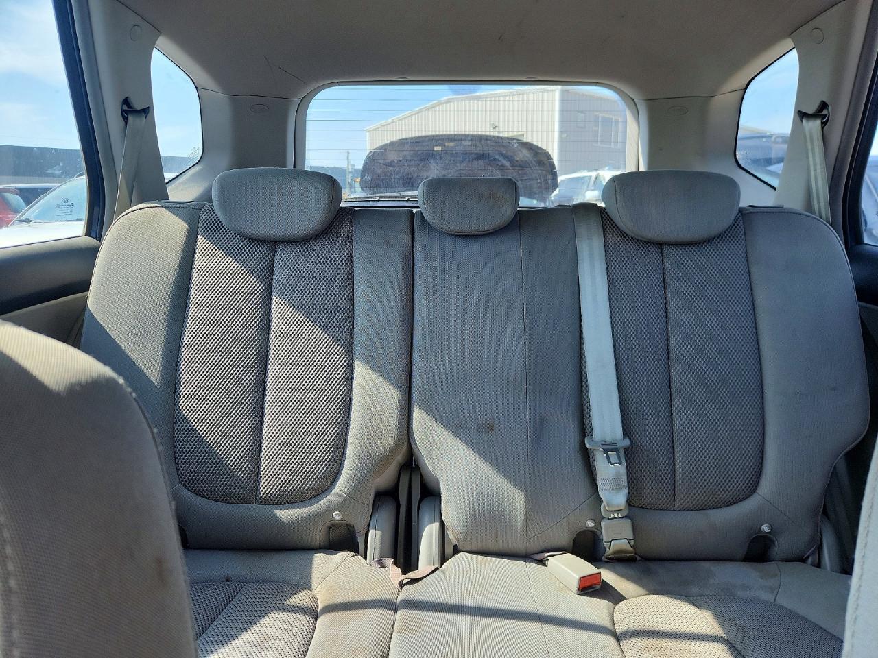 2007 Kia Rondo Lx Blue vin: KNAFG526X77066140