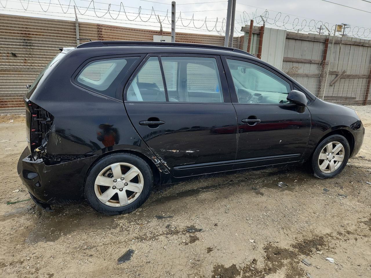 2008 Kia Rondo Lx Black vin: KNAFG526X87153974