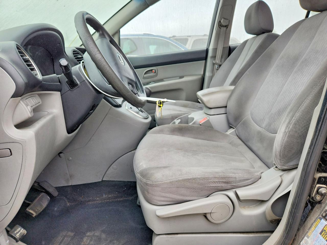 2008 Kia Rondo Lx Black vin: KNAFG526X87153974