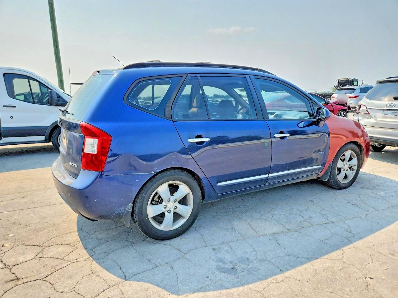 2008 Kia Rondo Lx Blue vin: KNAFG526X87156471