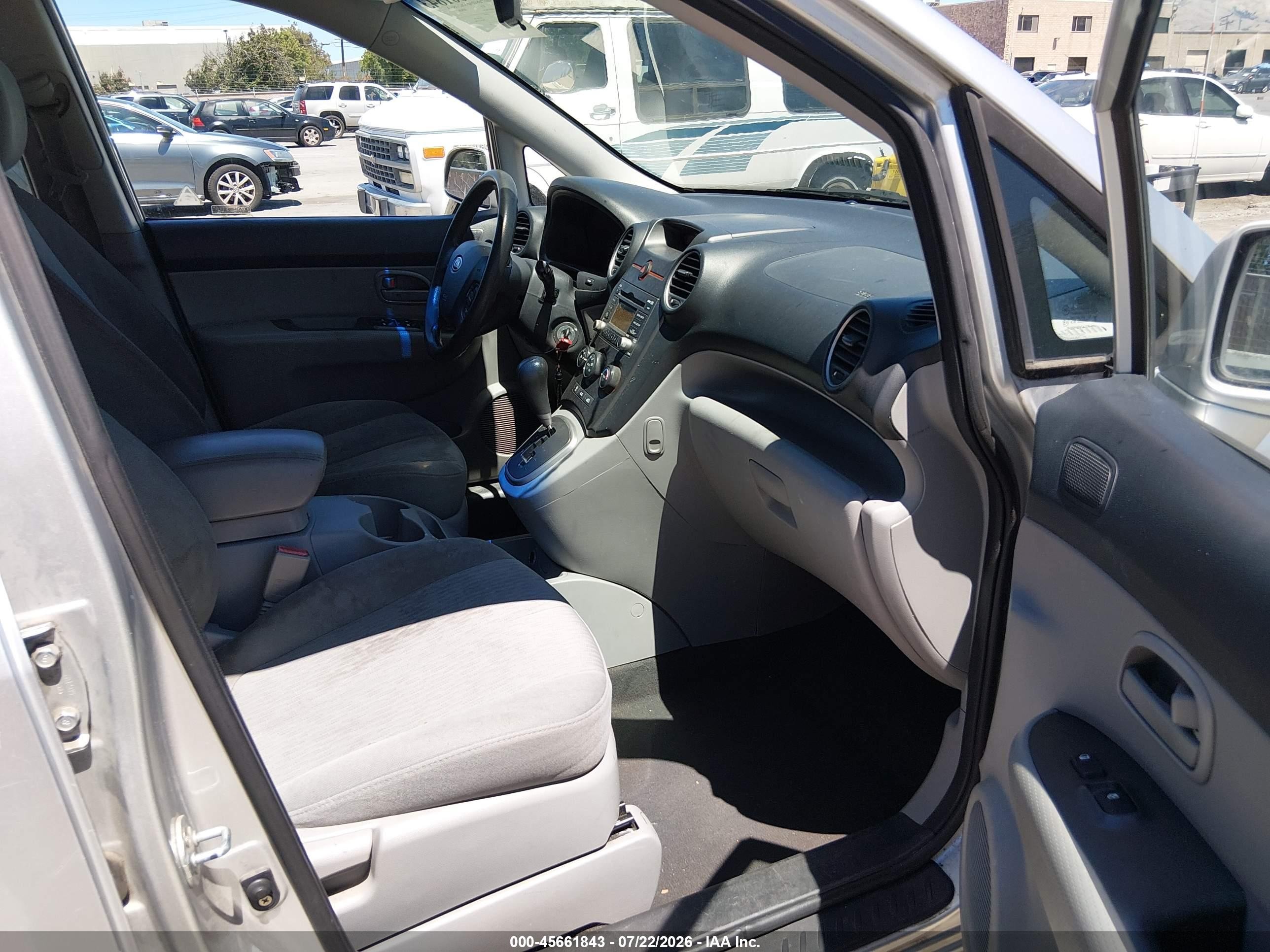 2009 Kia Rondo Lx Silver vin: KNAFG528097266299