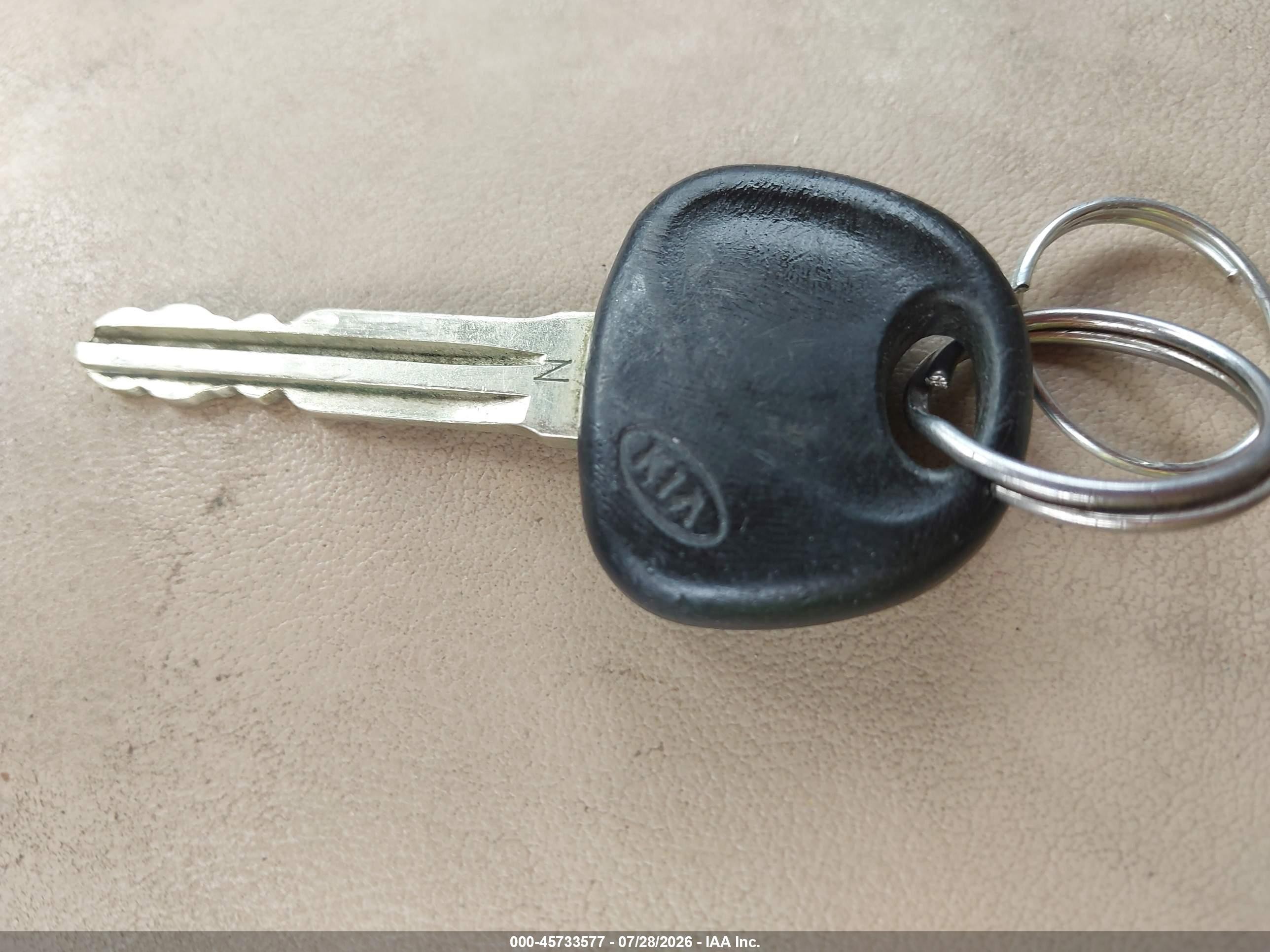 2009 Kia Rondo Lx Черный vin: KNAFG528197269406