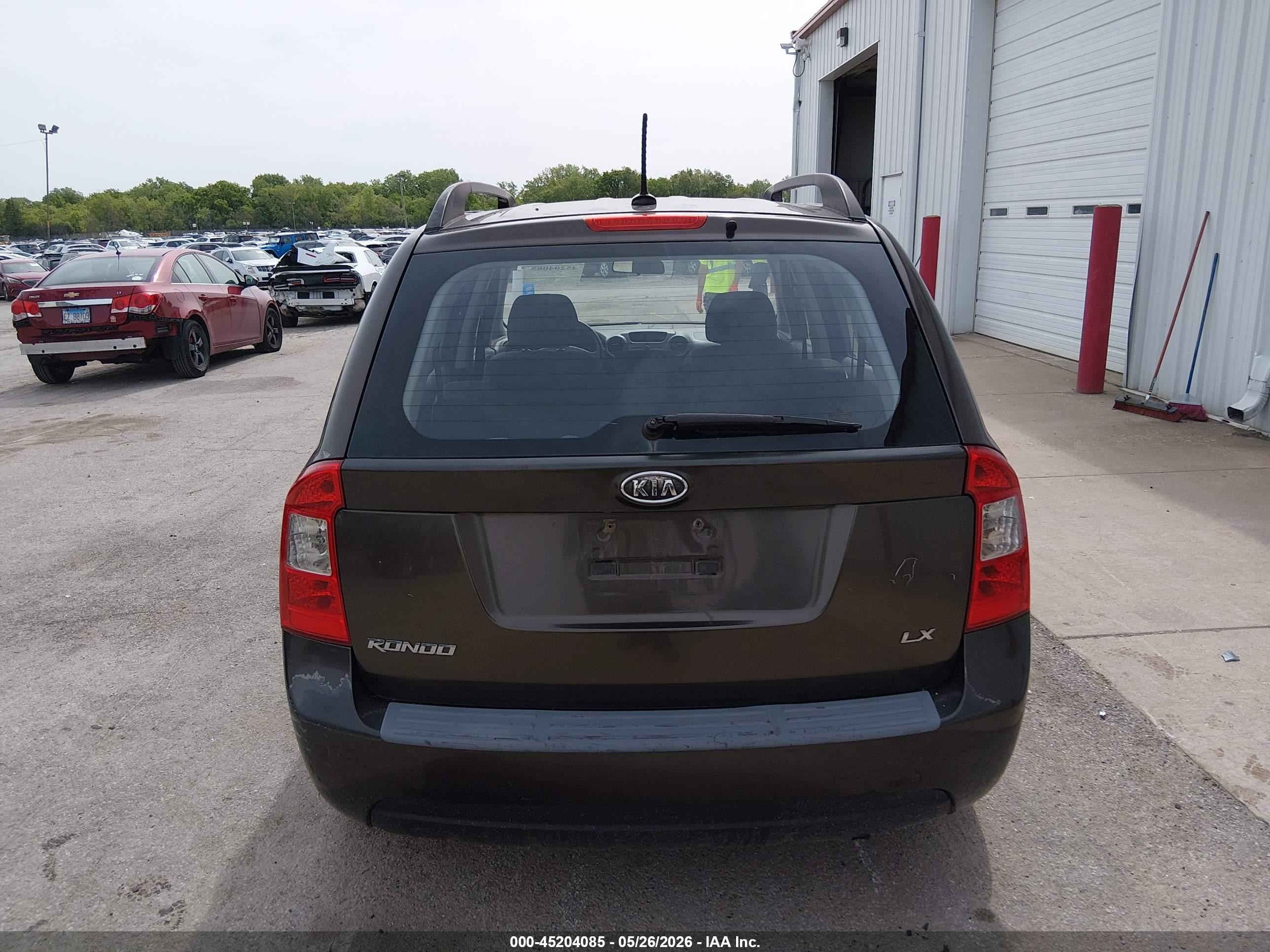 2009 Kia Rondo Lx Серебряный vin: KNAFG528197273102