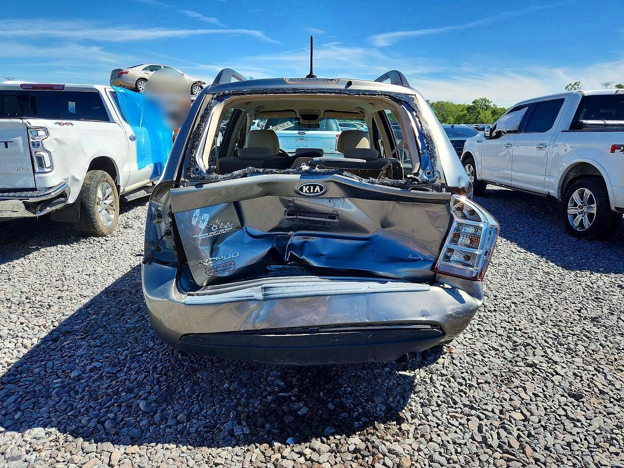 2009 Kia Rondo Base Желто-коричневый vin: KNAFG528297278664