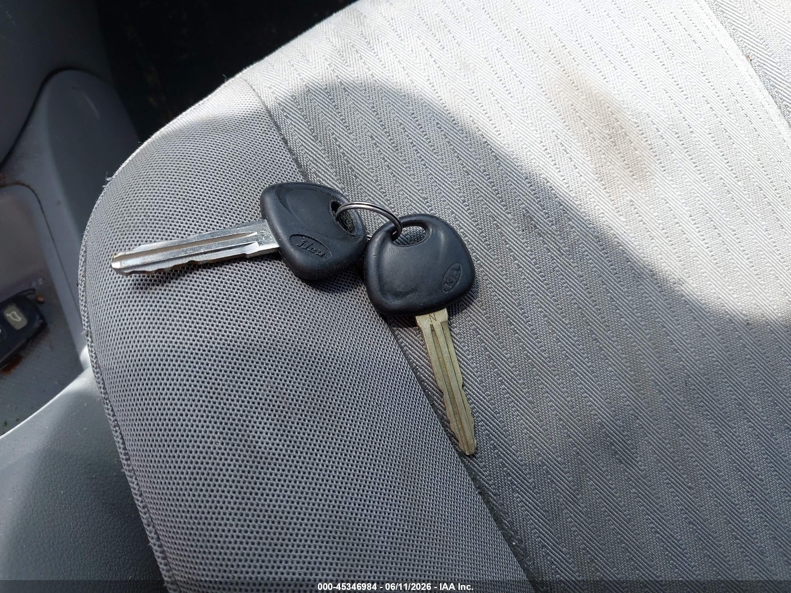 2009 Kia Rondo Lx Синий vin: KNAFG528297284996