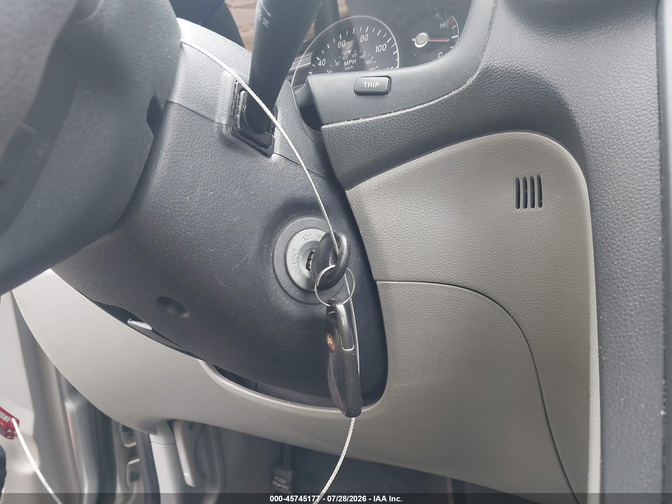 2009 Kia Rondo Lx Серебряный vin: KNAFG528597251183