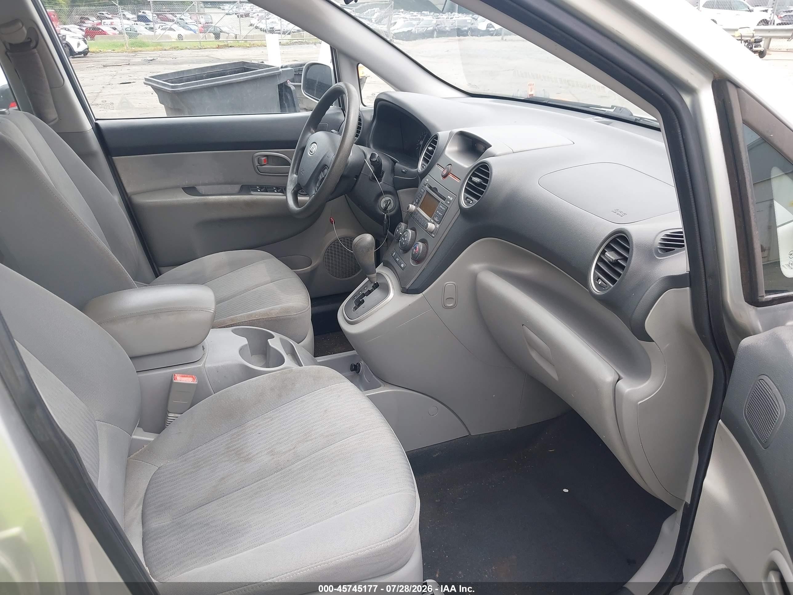 2009 Kia Rondo Lx Серебряный vin: KNAFG528597251183