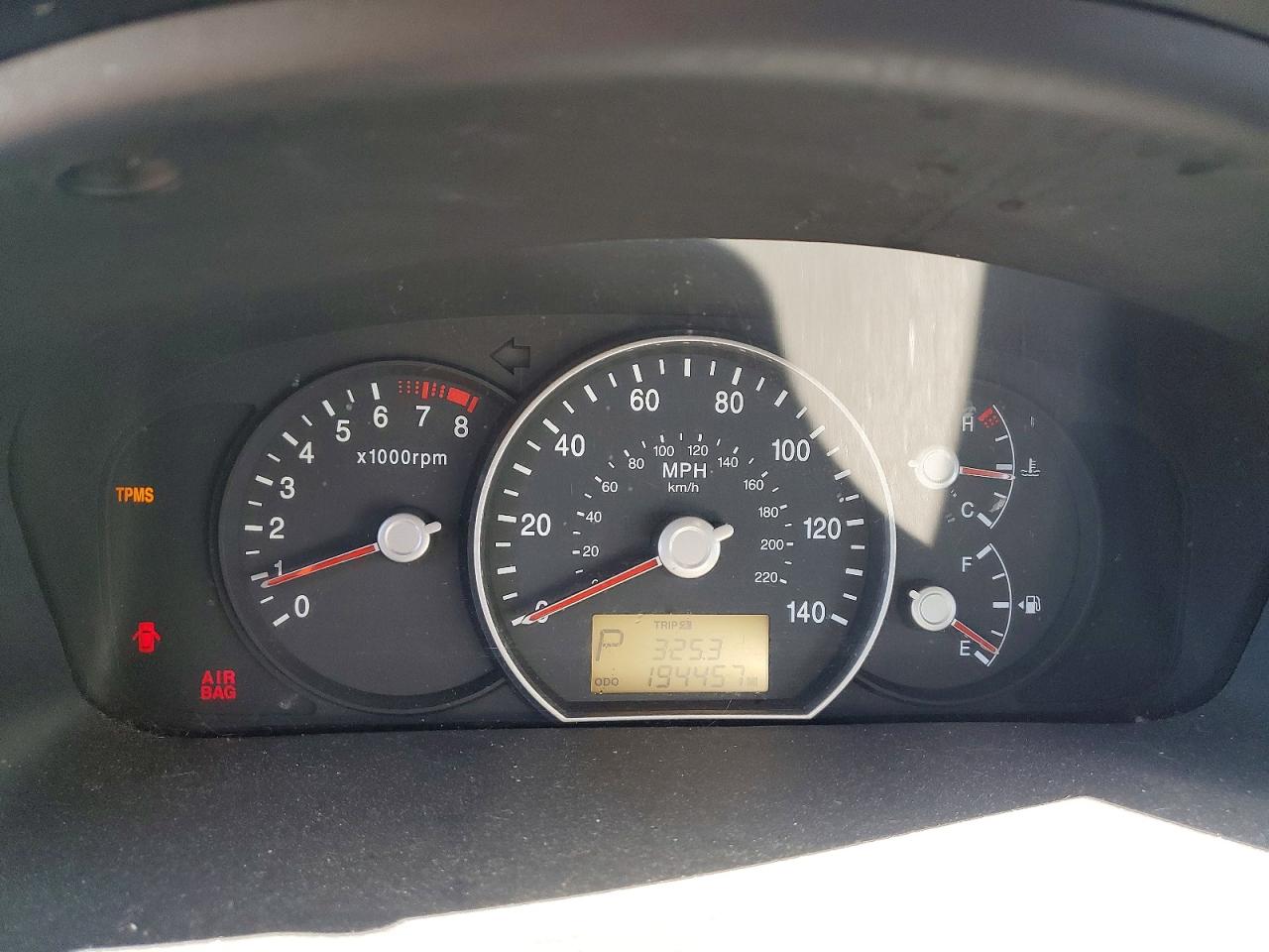 2009 Kia Rondo Base Blue vin: KNAFG528597255301