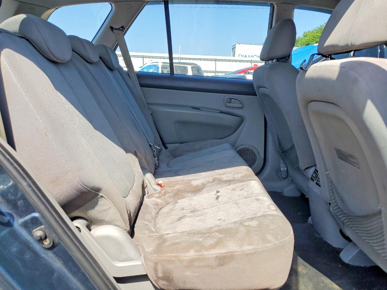 2009 Kia Rondo Base Blue vin: KNAFG528597255301