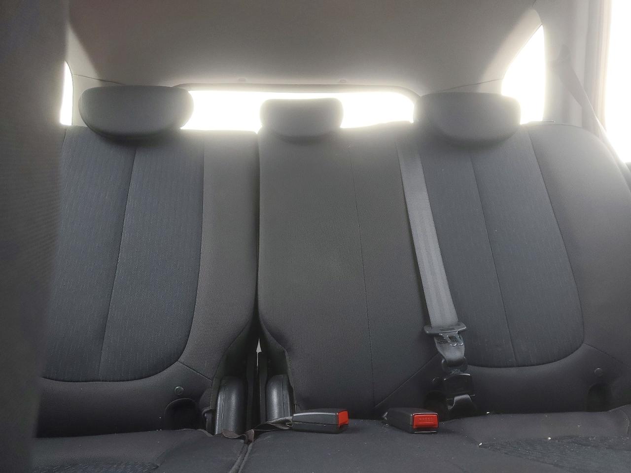 2009 Kia Rondo Base Gray vin: KNAFG528697261639