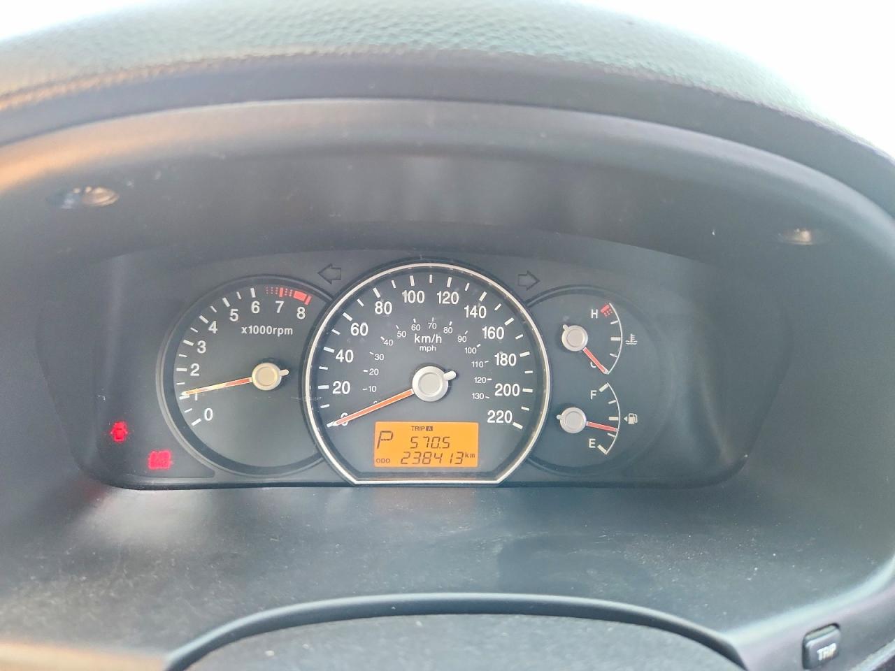 2009 Kia Rondo Base Brown vin: KNAFG528697294124