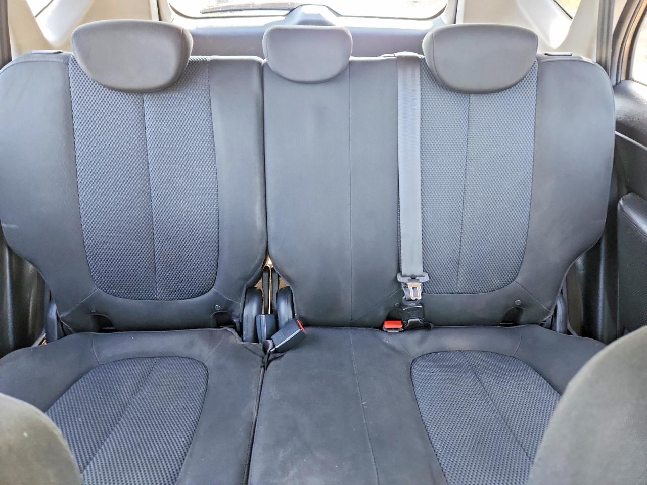2009 Kia Rondo Base Brown vin: KNAFG528697294124