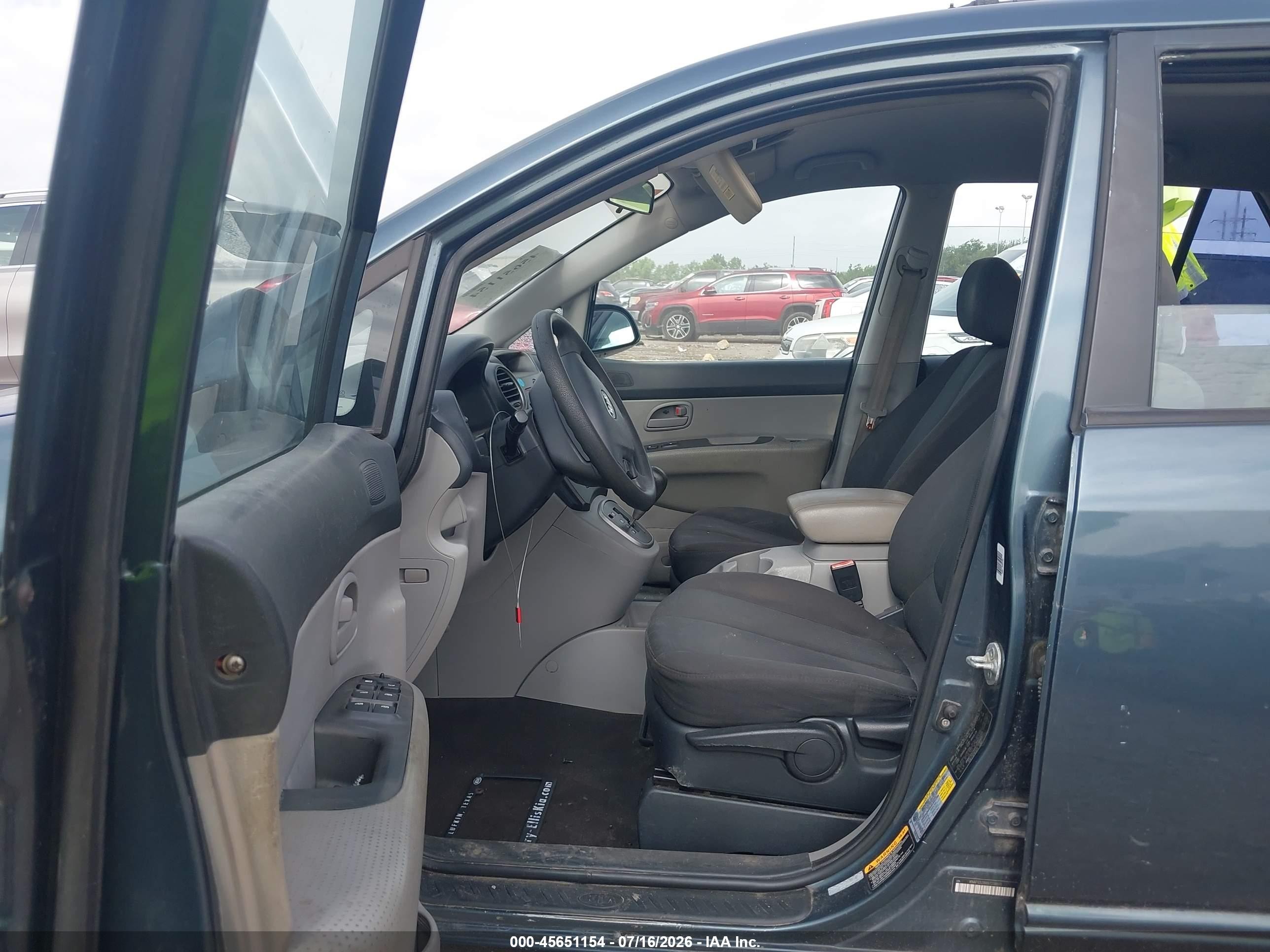 2009 Kia Rondo Lx Серый vin: KNAFG528897238105