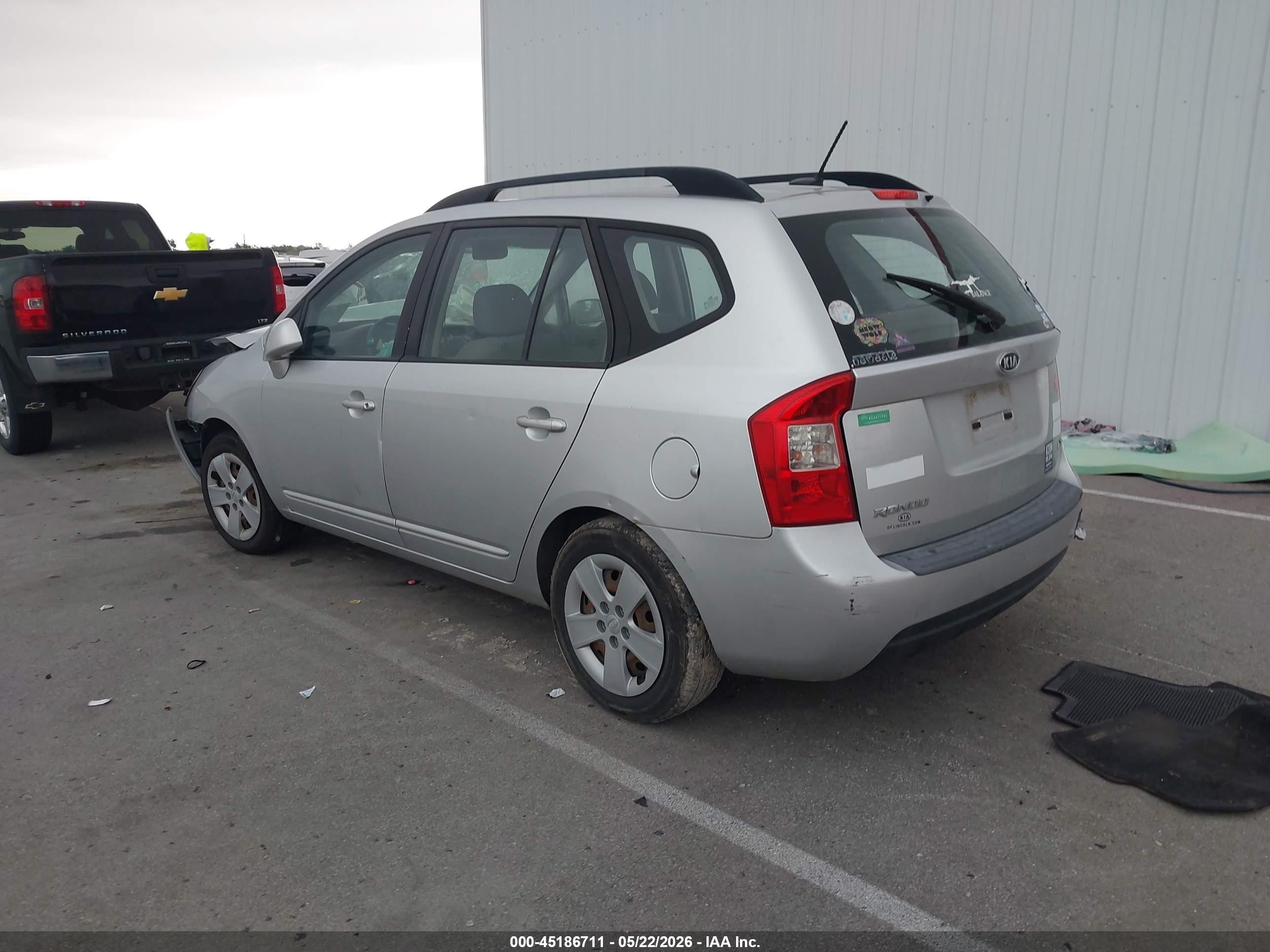 2009 Kia Rondo Lx Silver vin: KNAFG528897273176