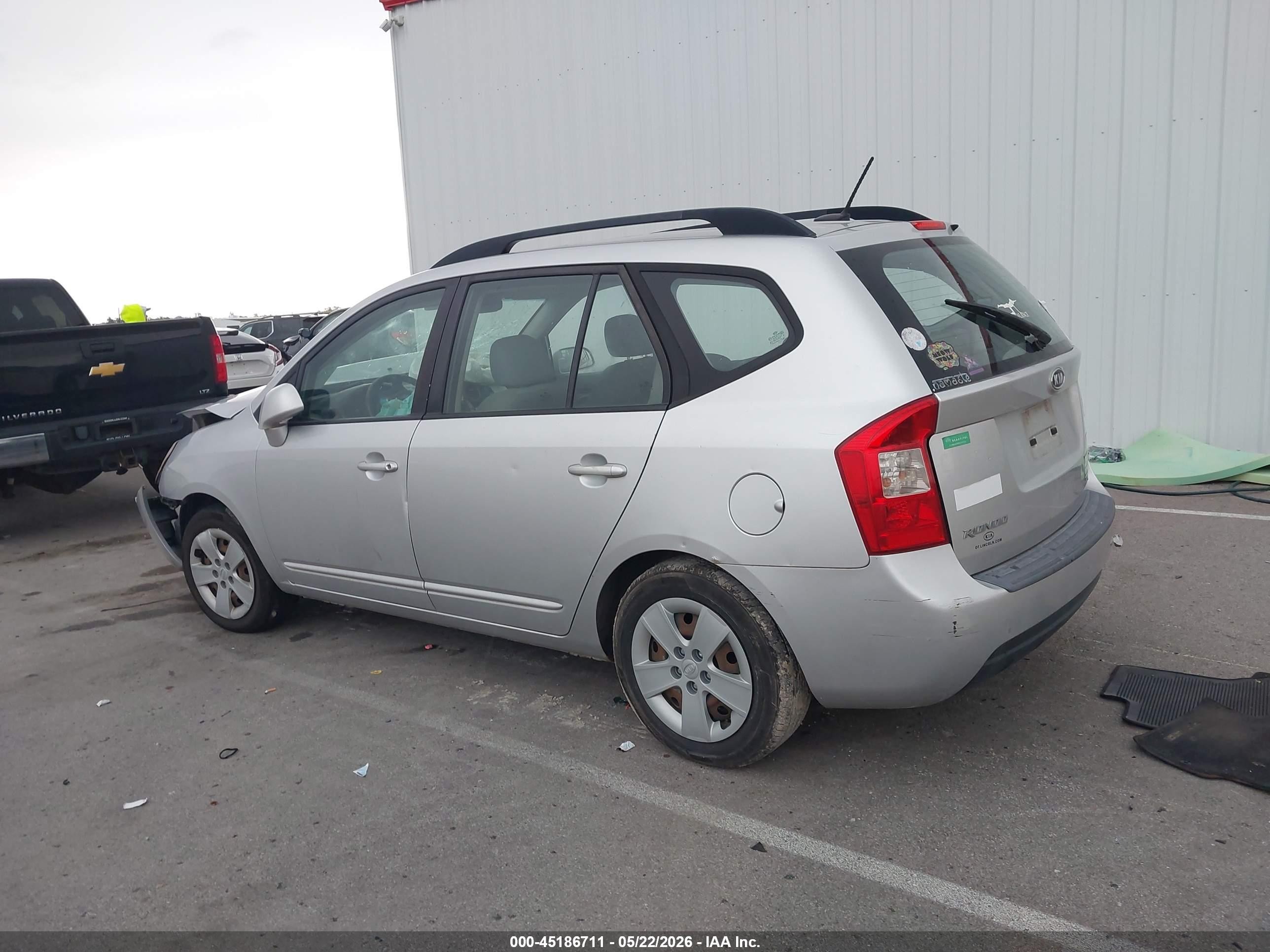 2009 Kia Rondo Lx Silver vin: KNAFG528897273176