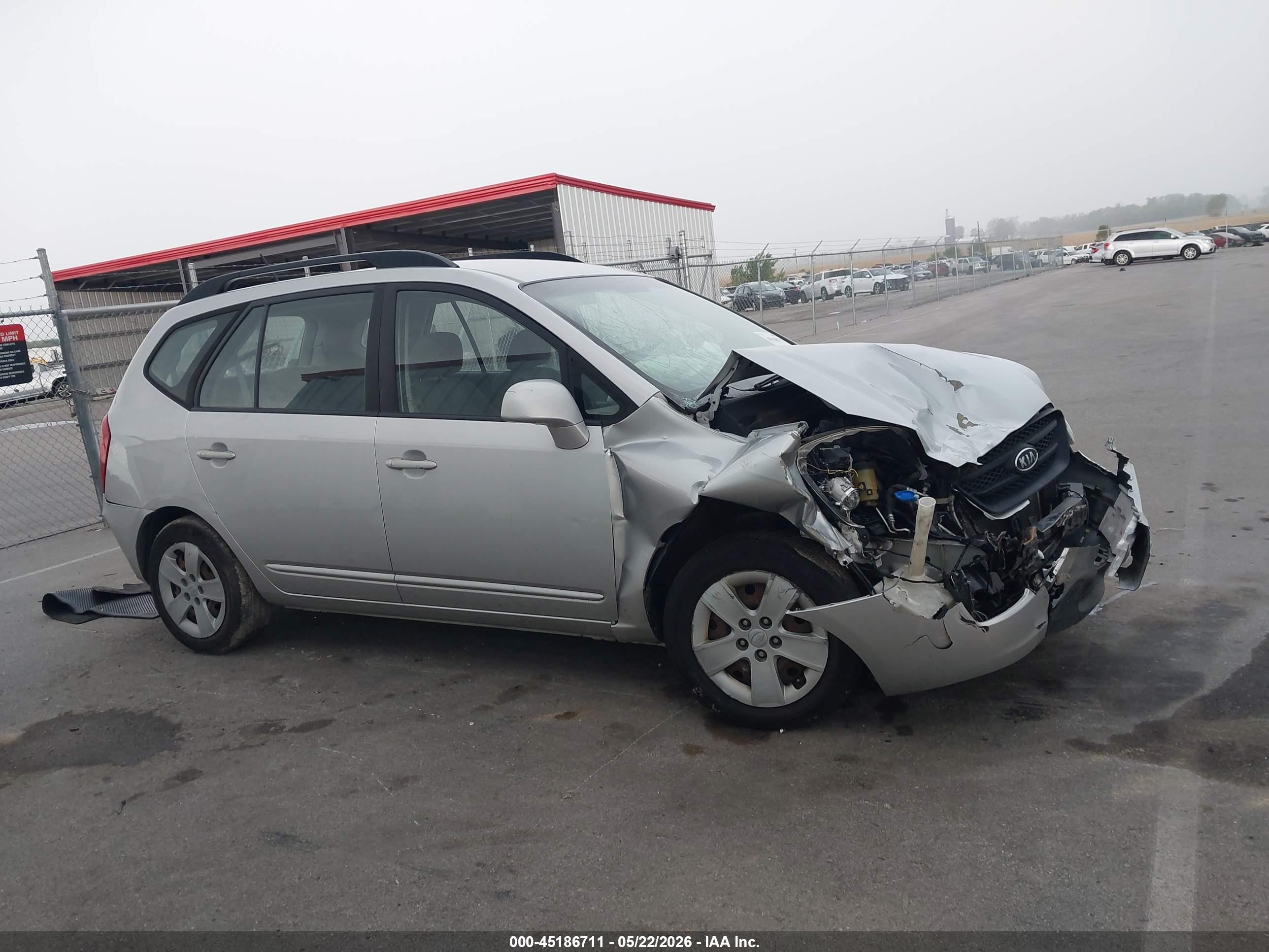 2009 Kia Rondo Lx Silver vin: KNAFG528897273176