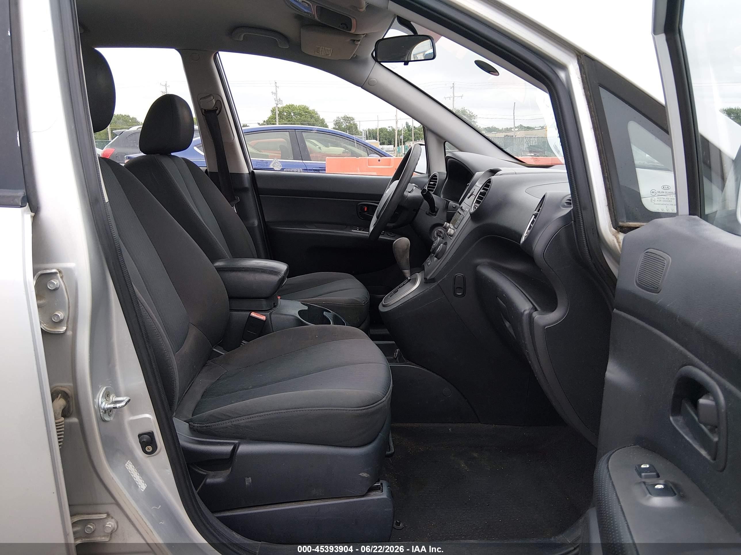 2009 Kia Rondo Lx Серебряный vin: KNAFG529697262900