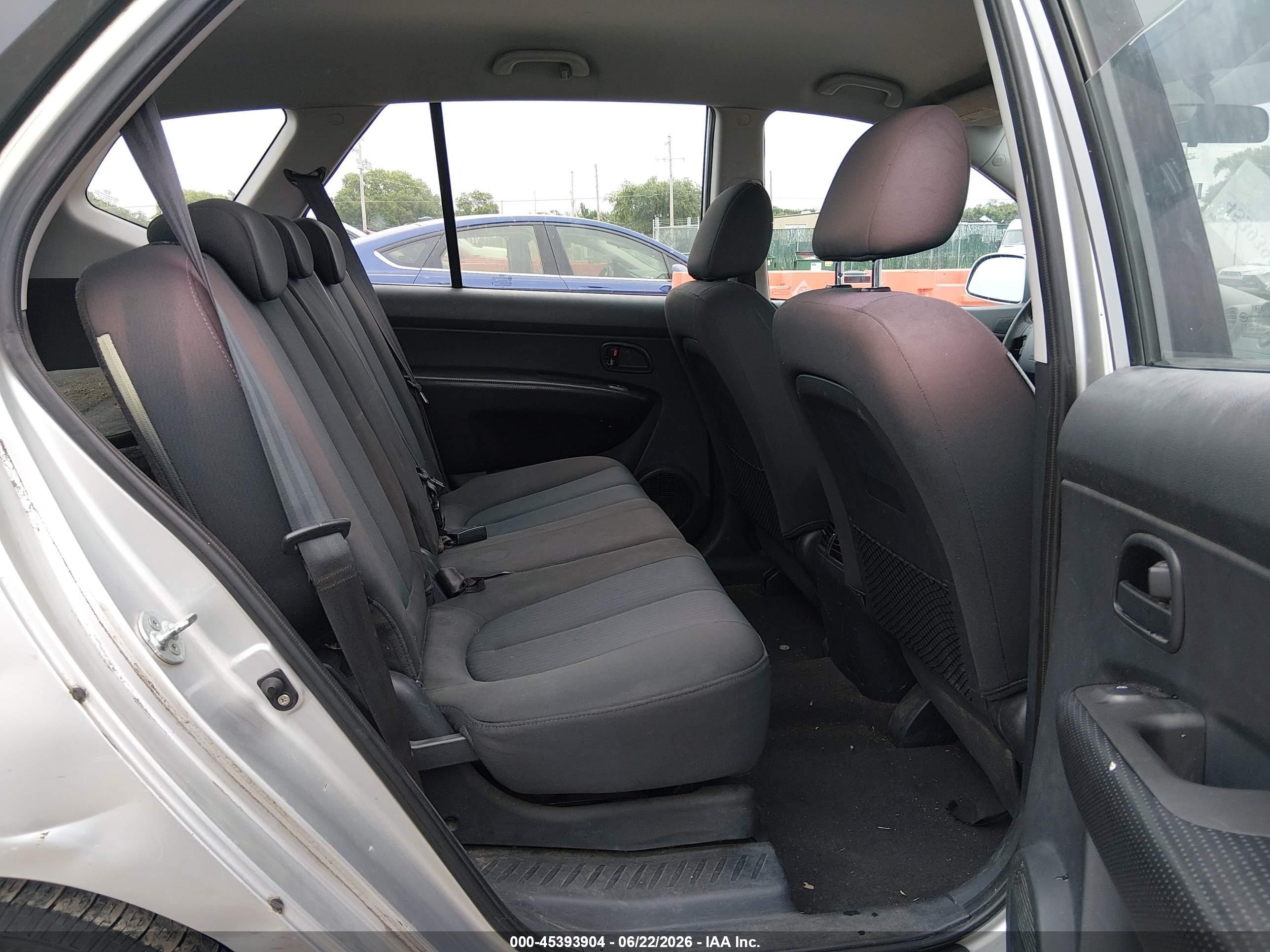 2009 Kia Rondo Lx Серебряный vin: KNAFG529697262900