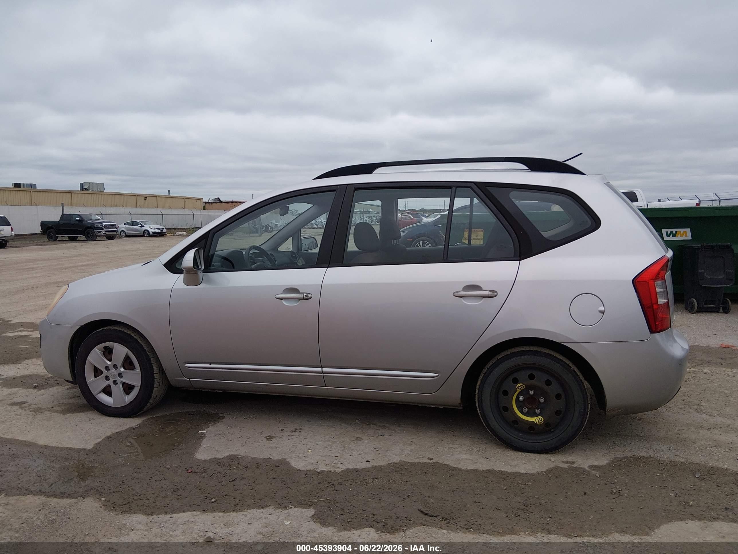 2009 Kia Rondo Lx Серебряный vin: KNAFG529697262900