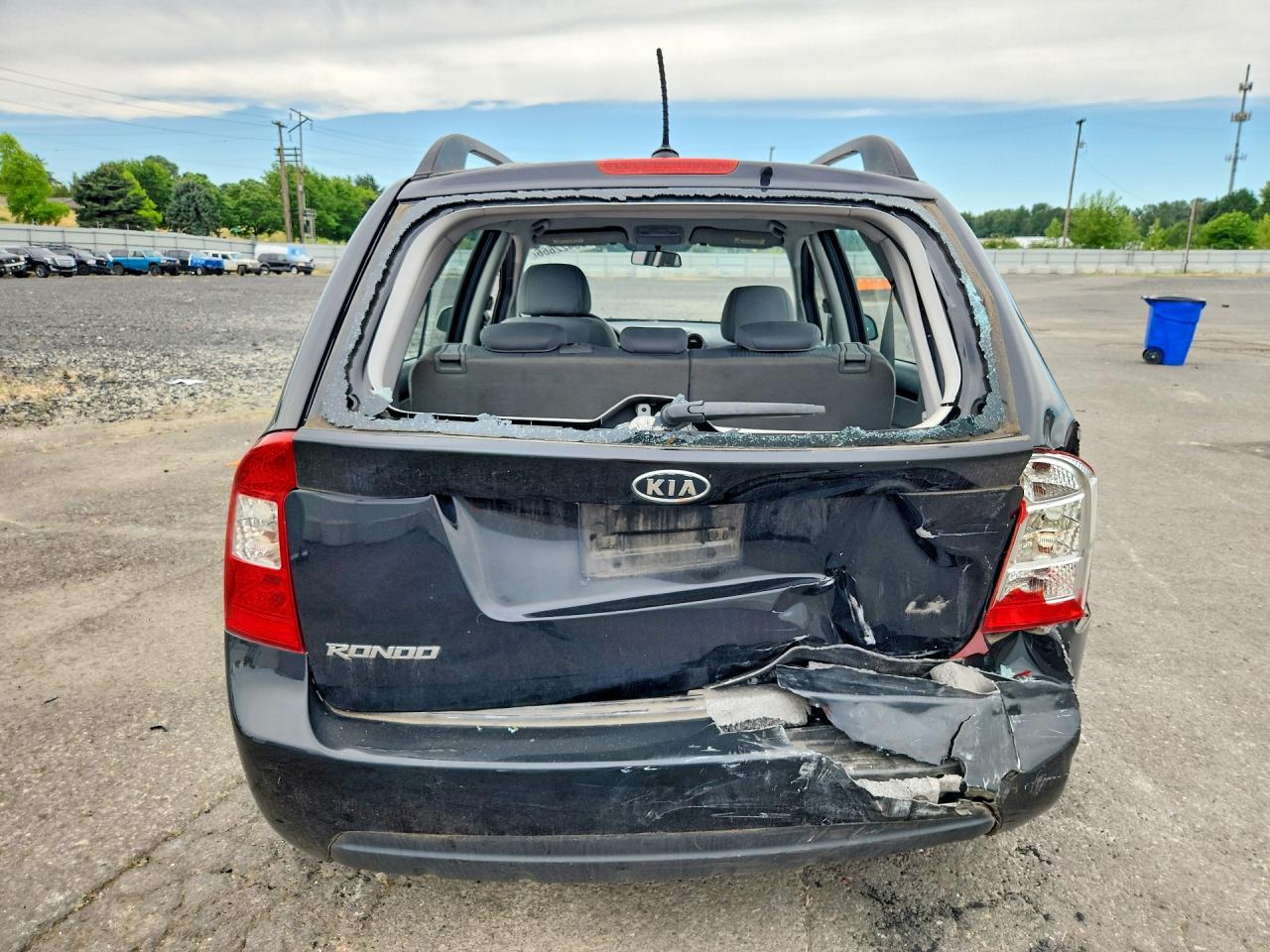2009 Kia Rondo Base Black vin: KNAFG529X97262477