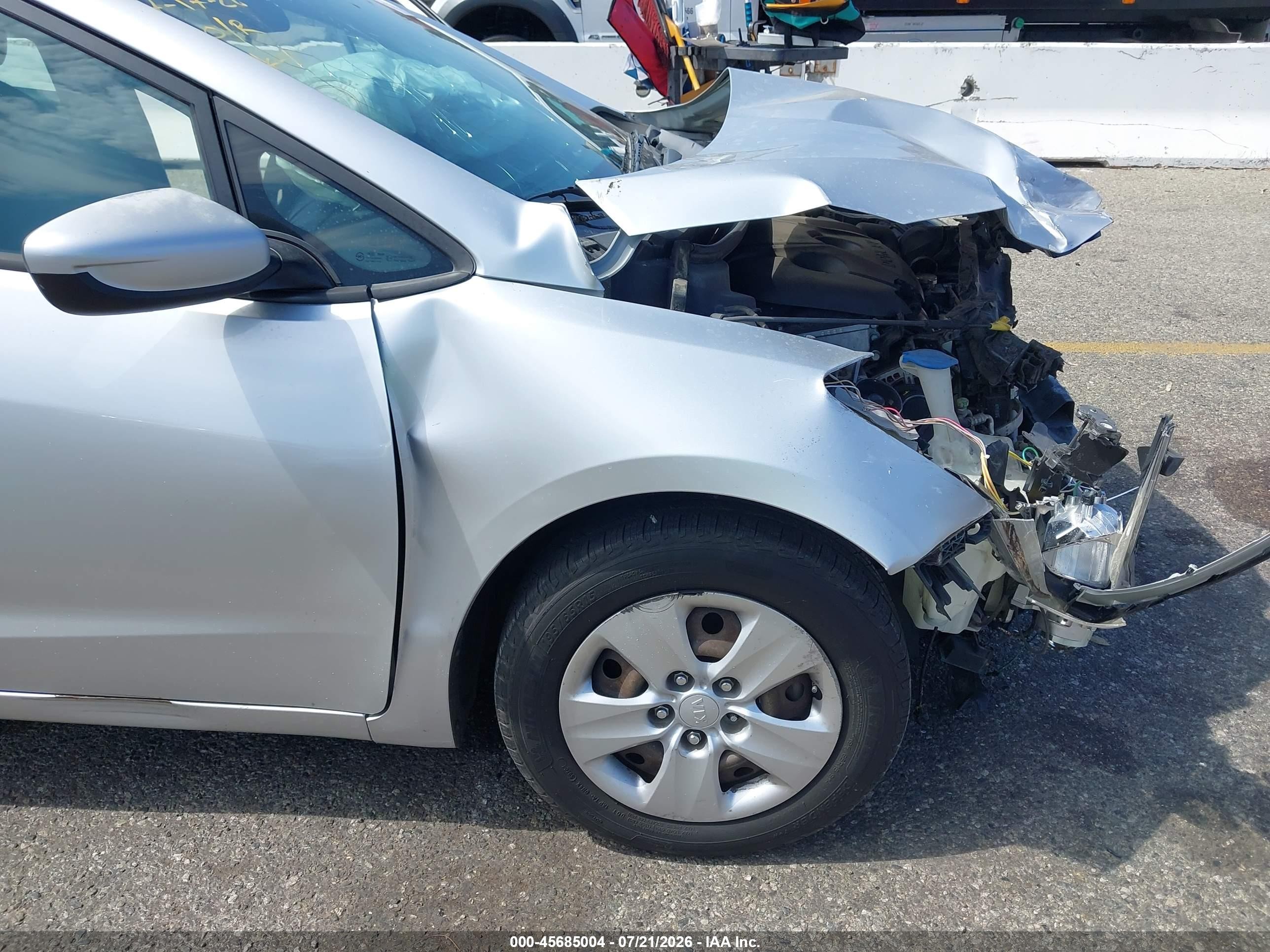 2014 Kia Forte Lx Silver vin: KNAFK4A60E5214380