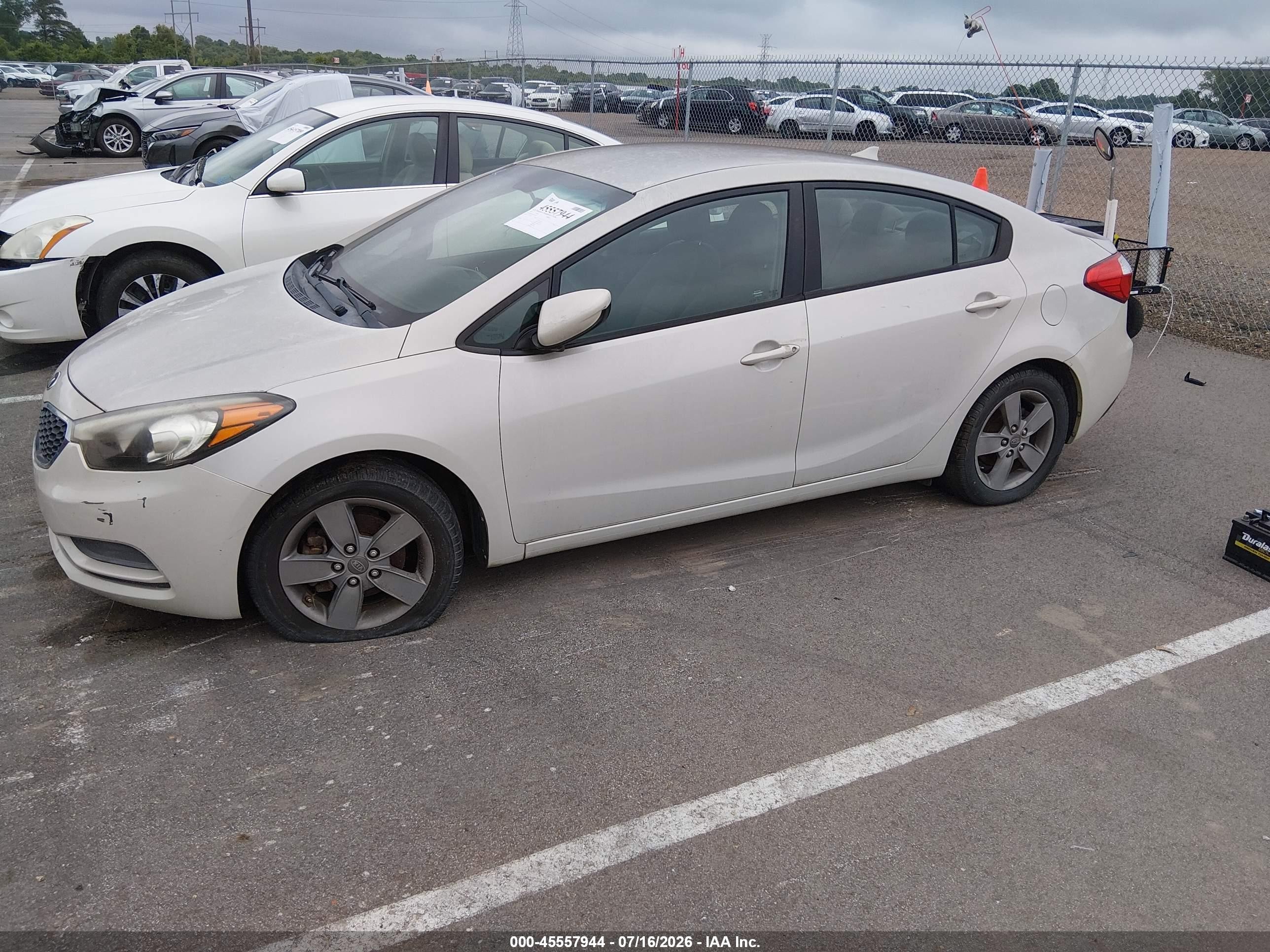 2015 Kia Forte Lx Cream vin: KNAFK4A60F5282177