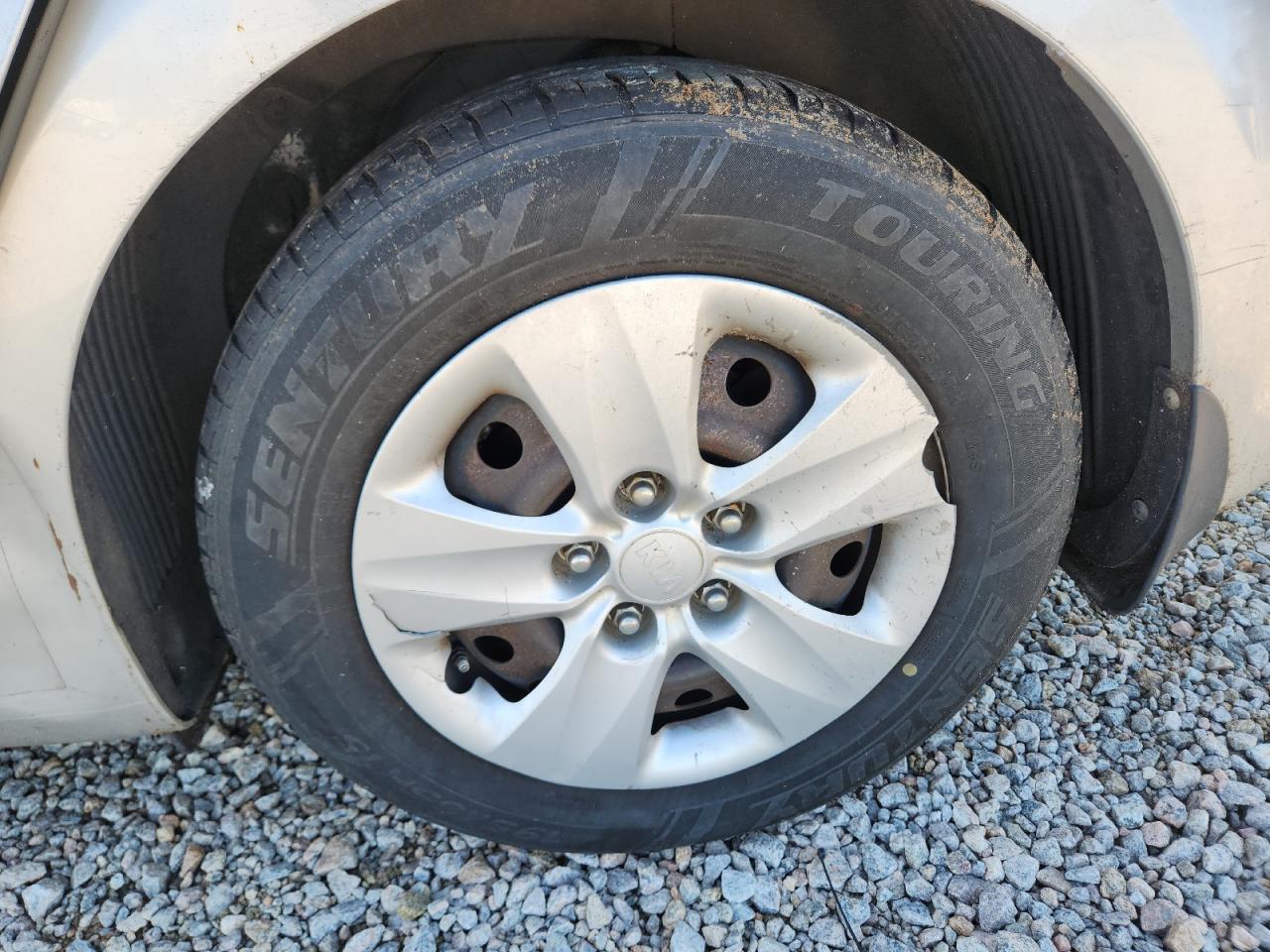 2015 Kia Forte Lx Silver vin: KNAFK4A60F5346587 Damage: Left Rear Wheel Cover, Broken, Replacement Required