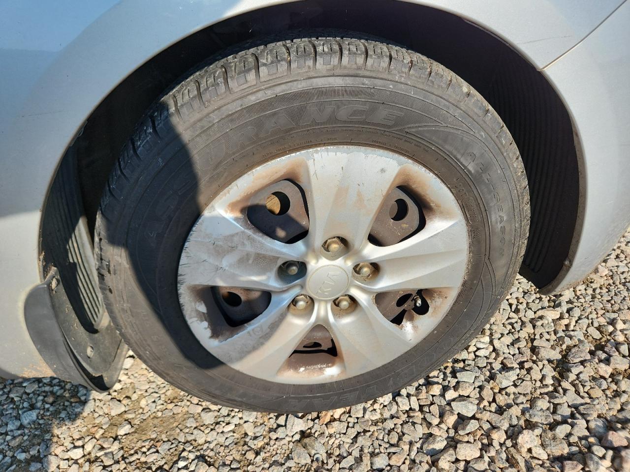 2015 Kia Forte Lx Silver vin: KNAFK4A60F5346587 Damage: Right Front Tire, Worn, Replacement Required