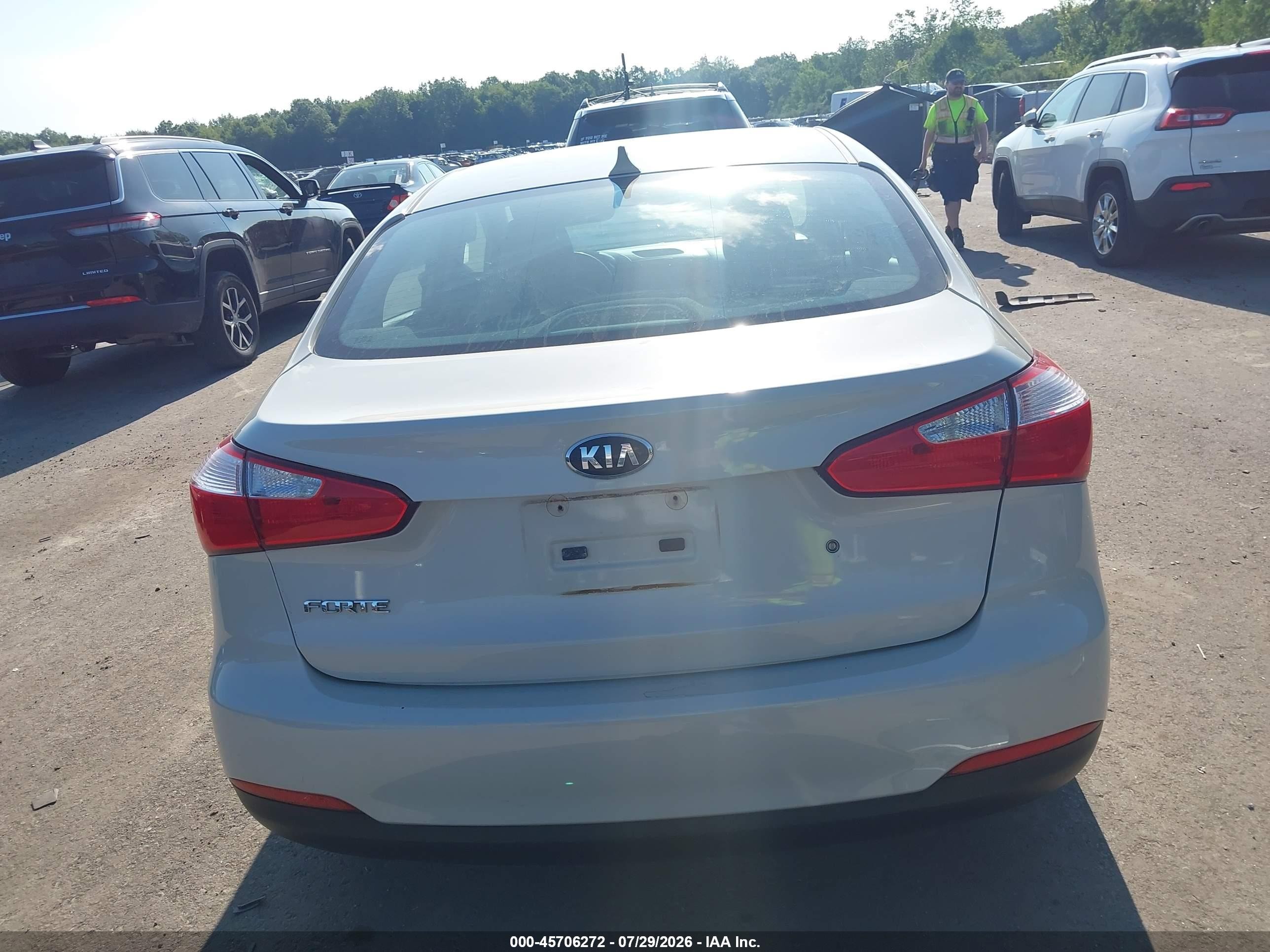 2015 Kia Forte Lx Белый vin: KNAFK4A61F5388282